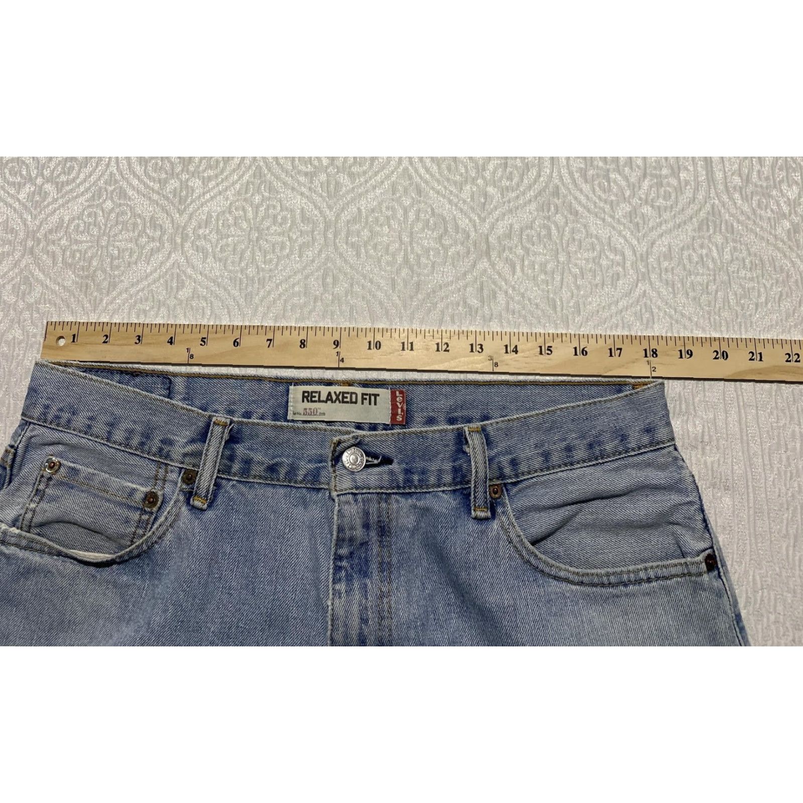Levi's Levi's 550 Jeans Mens 36x30 Light Wash Blue Relaxed Fit Tapered Leg Denim Red Tab Jeans Mens 36x30 Regular Size US 36 / EU 52 - 6 Thumbnail