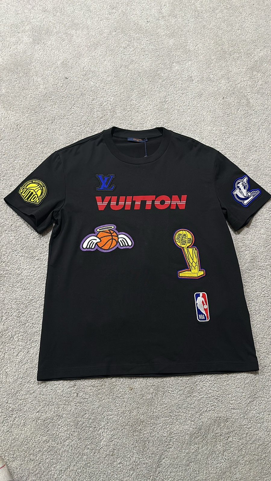 Louis Vuitton × NBA Louis Vuitton NBA Embroidered Short Sleeve Shirt Size US XL / EU 56 / 4 - 1 Thumbnail