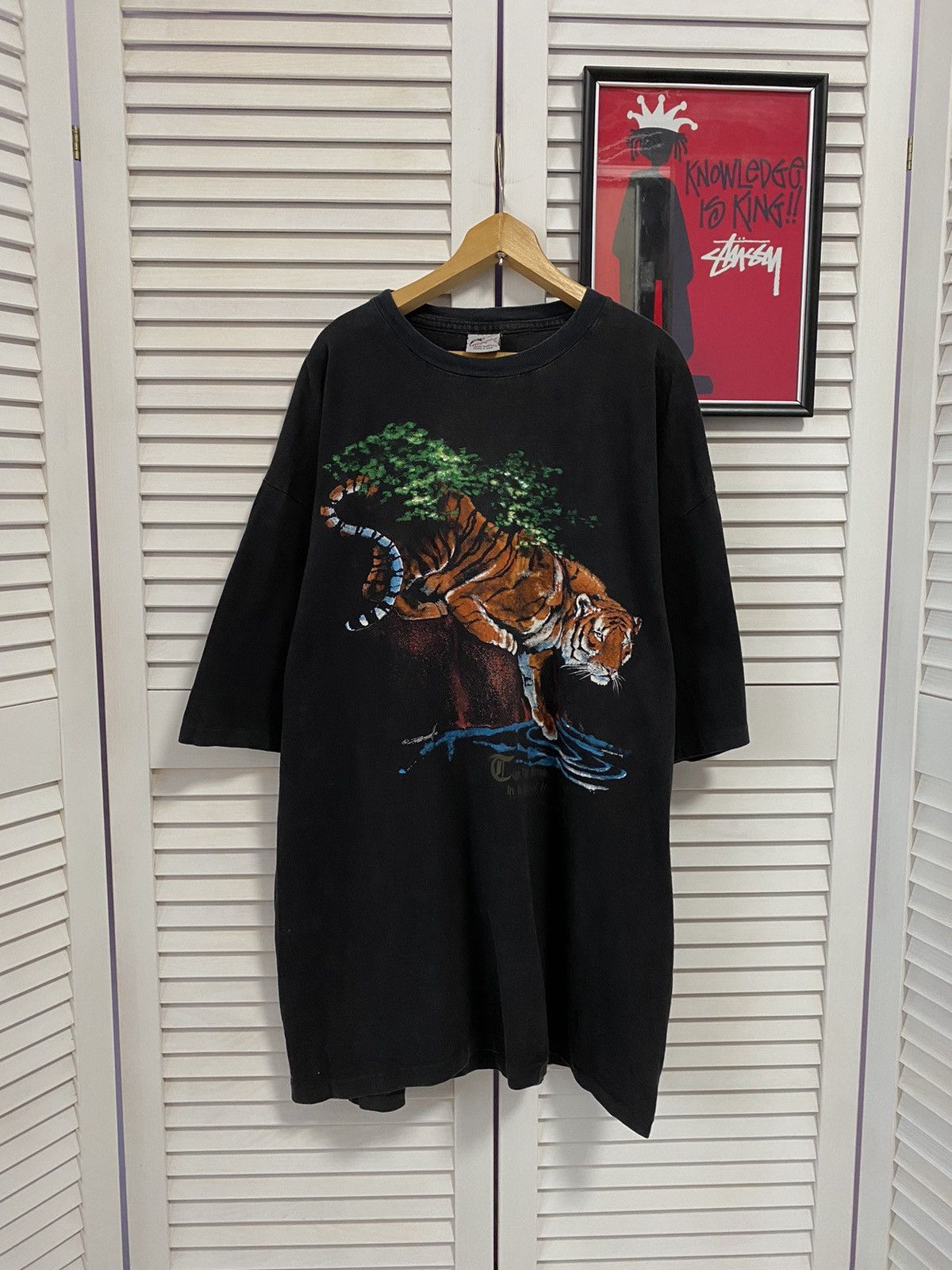 Vintage Vintage T-Shirt Harlequin Tiger Burning Bright 90s Graphic Size US XL / EU 56 / 4 - 1 Thumbnail