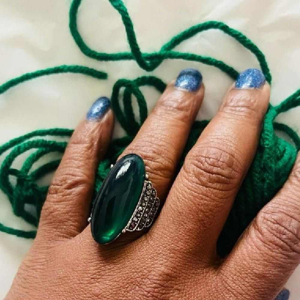 Designer Vintage 32mm Green Amber Antique Silver Ring - Size 8 Size ONE SIZE - 8 Thumbnail