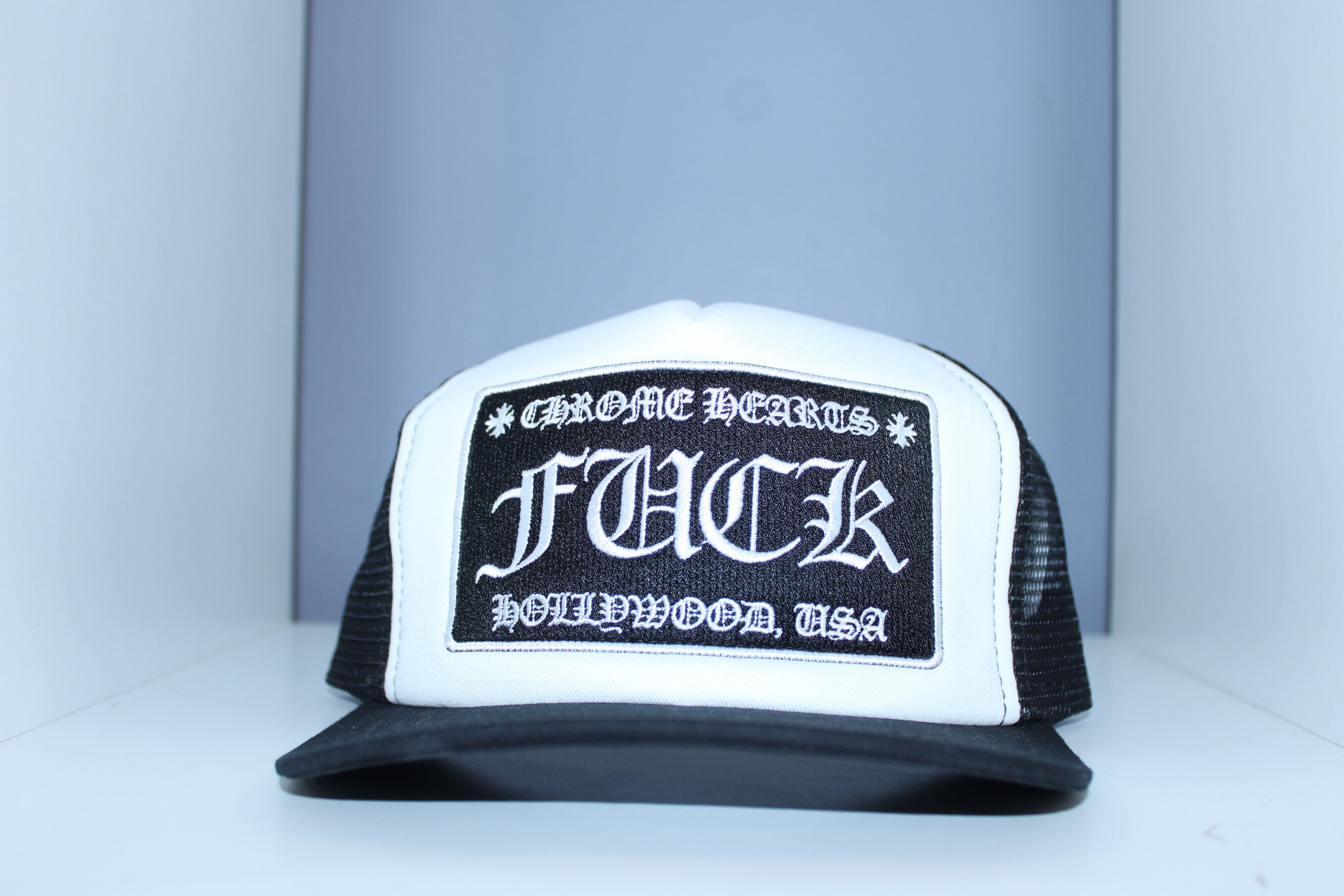 Chrome Hearts chrome hearts white/black fuck trucker hat Size ONE SIZE - 1 Thumbnail