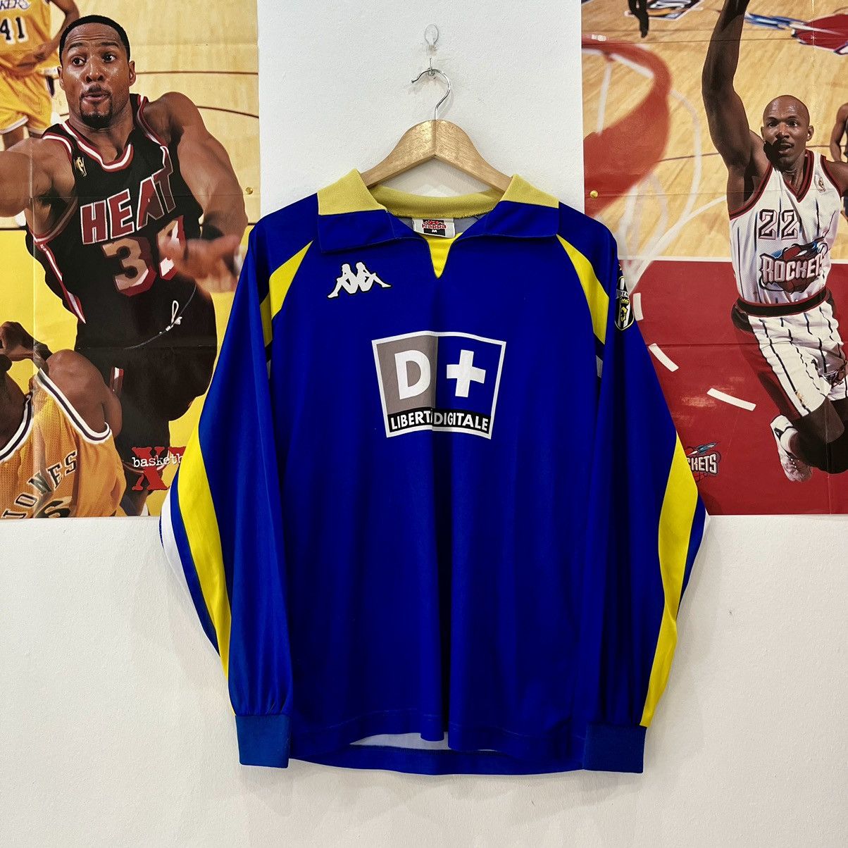 Kappa × Vintage Vintage Juventus 1998-99 Third Kappa Long Sleeve Jersey Size US M / EU 48-50 / 2 - 1 Thumbnail