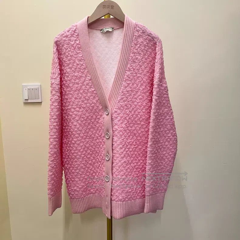 Fendi Fendi Runway show piece, cherry blossom pink embossed visc Size XS / US 0-2 / IT 36-38 - 1 Thumbnail