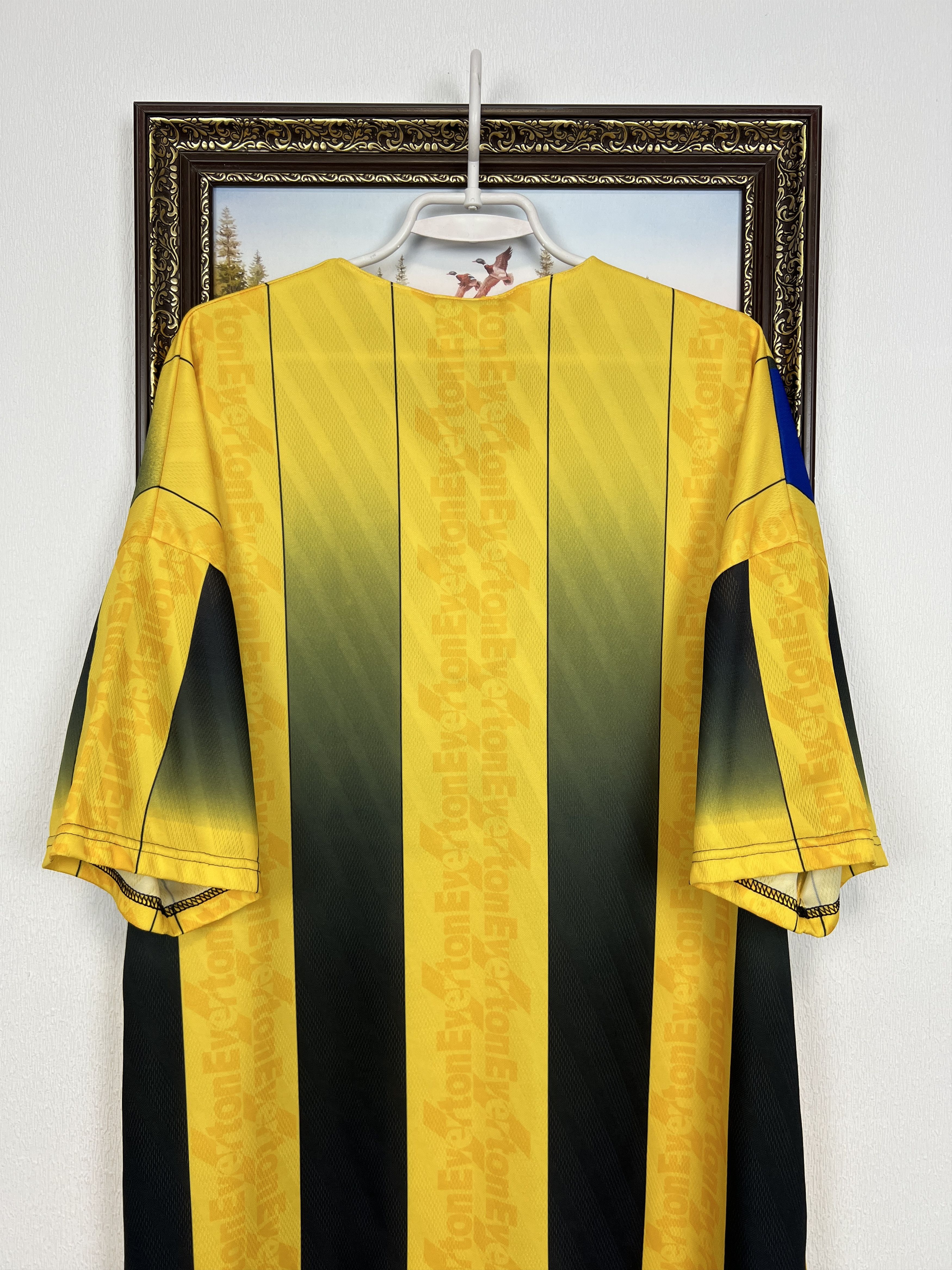 Umbro Everton Away football shirt 1996 Soccer Umbro Jersey Mens Size US XL / EU 56 / 4 - 10 Thumbnail