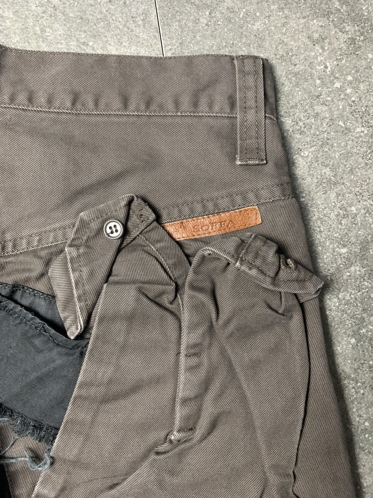 Japanese Brand 2000s Shance ‘Saffa’ Cut and Sew Hybrid Cargo Pants vkei Size US 27 - 7 Thumbnail
