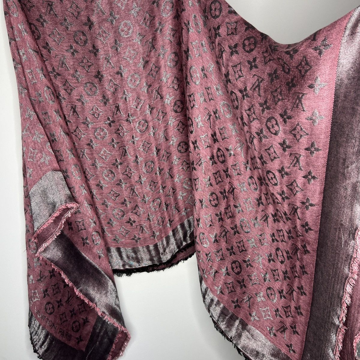 Louis Vuitton Louis Vuitton Scarf Silk Wool Metal Monogram Pattern LV Size ONE SIZE - 7 Thumbnail