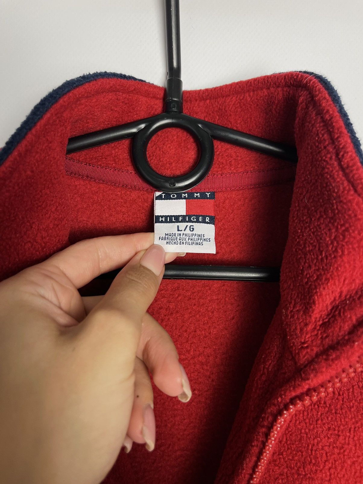 Tommy Hilfiger × Vintage Vintage Tommy Hilfiger fleece sweatshirt sweater red hoodie Size L / US 10 / IT 46 - 6 Thumbnail