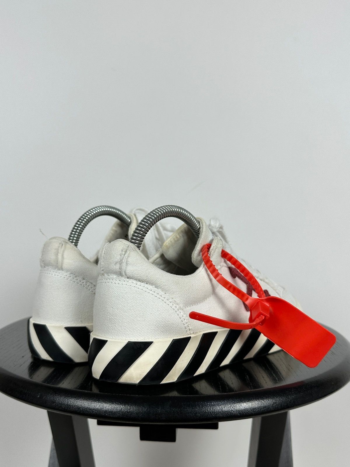 Off-White Off-White Vulcanized Virgil Abloh Low Top Sneakers Size US 8 / IT 38 - 7 Thumbnail