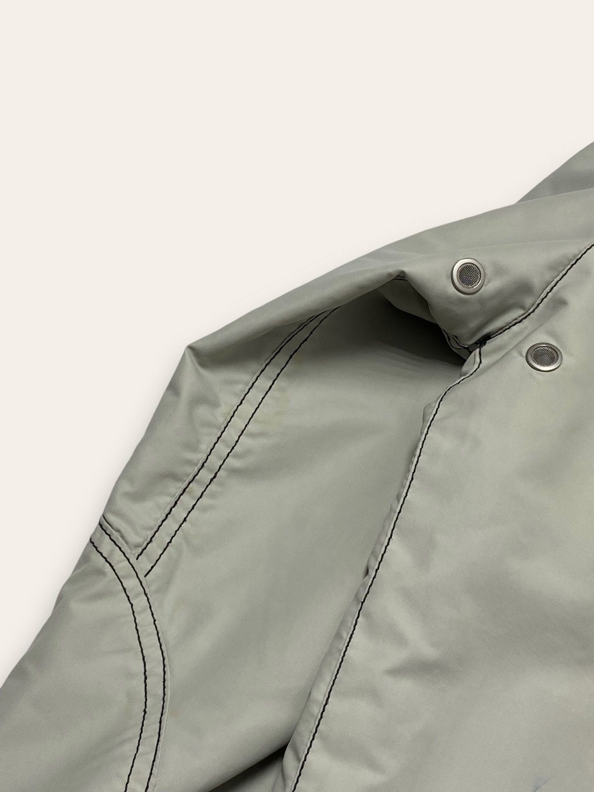 Armani Vintage ARMANI JEANS Grey Lightweight Hood Jacket Shell Size US XL / EU 56 / 4 - 14 Thumbnail