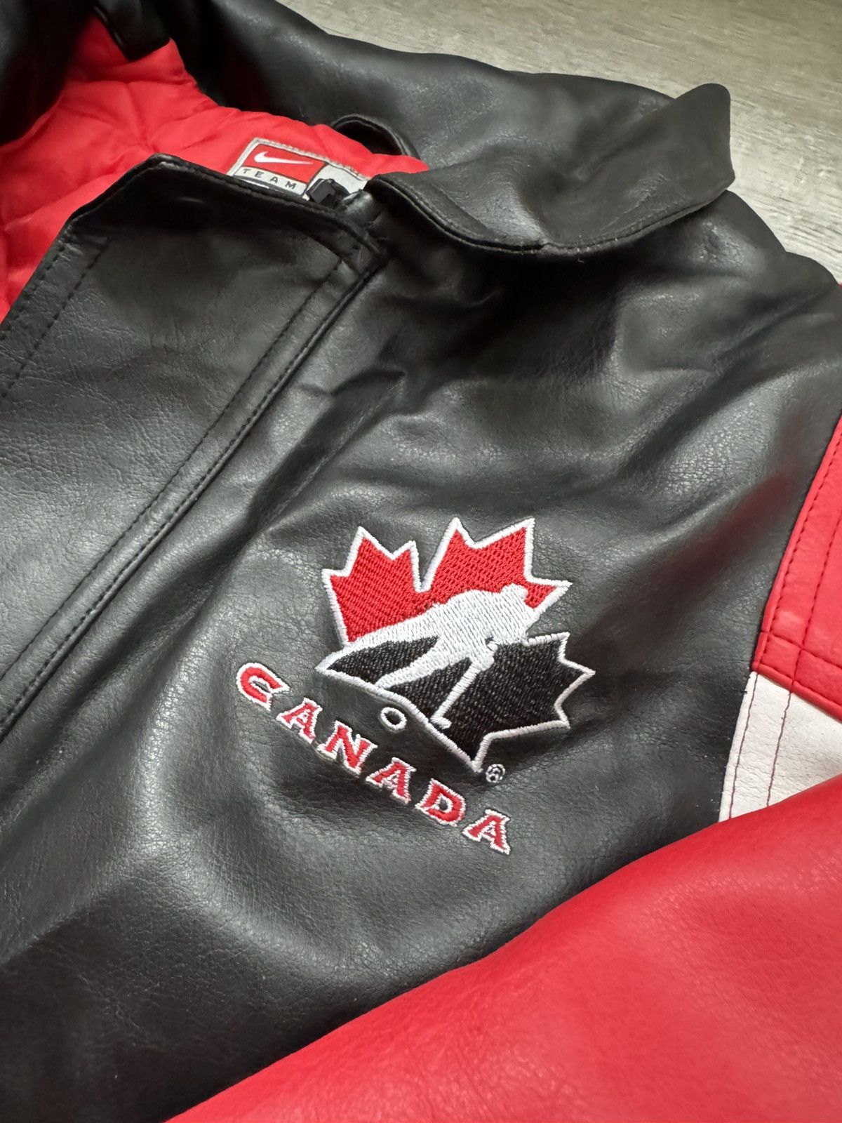Nike Nike Air Team Canada Hockey Vintage Bomber Size US L / EU 52-54 / 3 - 2 Thumbnail