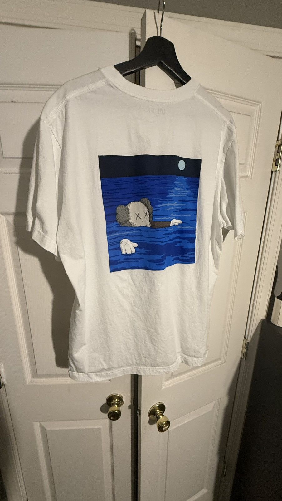 Kaws × Uniqlo Kaws x Uniqlo Floating Pocket Tee Size US XXL / EU 58 / 5 - 2 Thumbnail