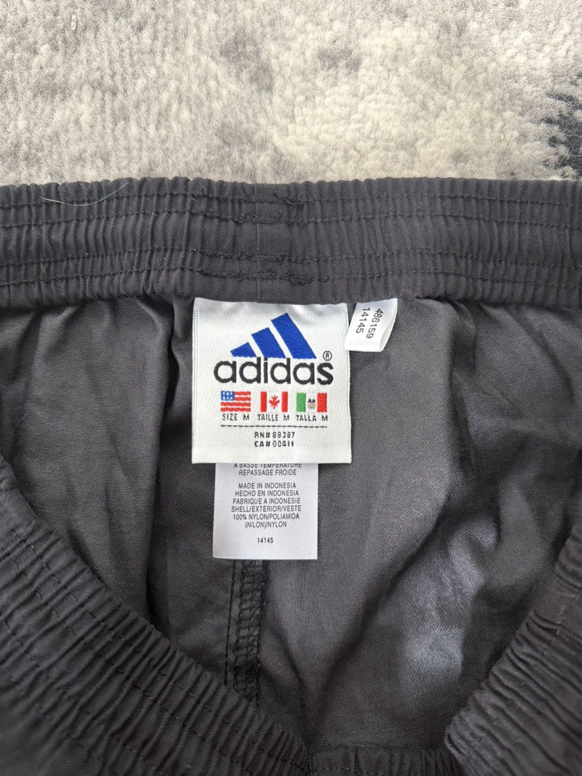 Adidas Vintage 90s Y2K Adidas Heavy Nylon Track Pants Size US 32 / EU 48 - 4 Thumbnail