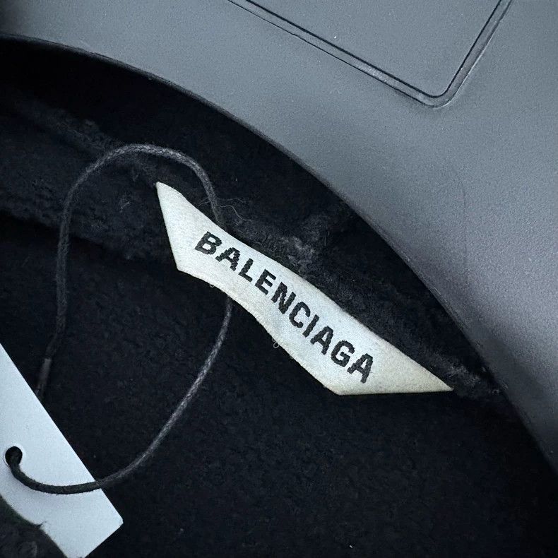 Balenciaga Balenciaga Castle prints destroy hoodies and sweaters Size US M / EU 48-50 / 2 - 3 Thumbnail