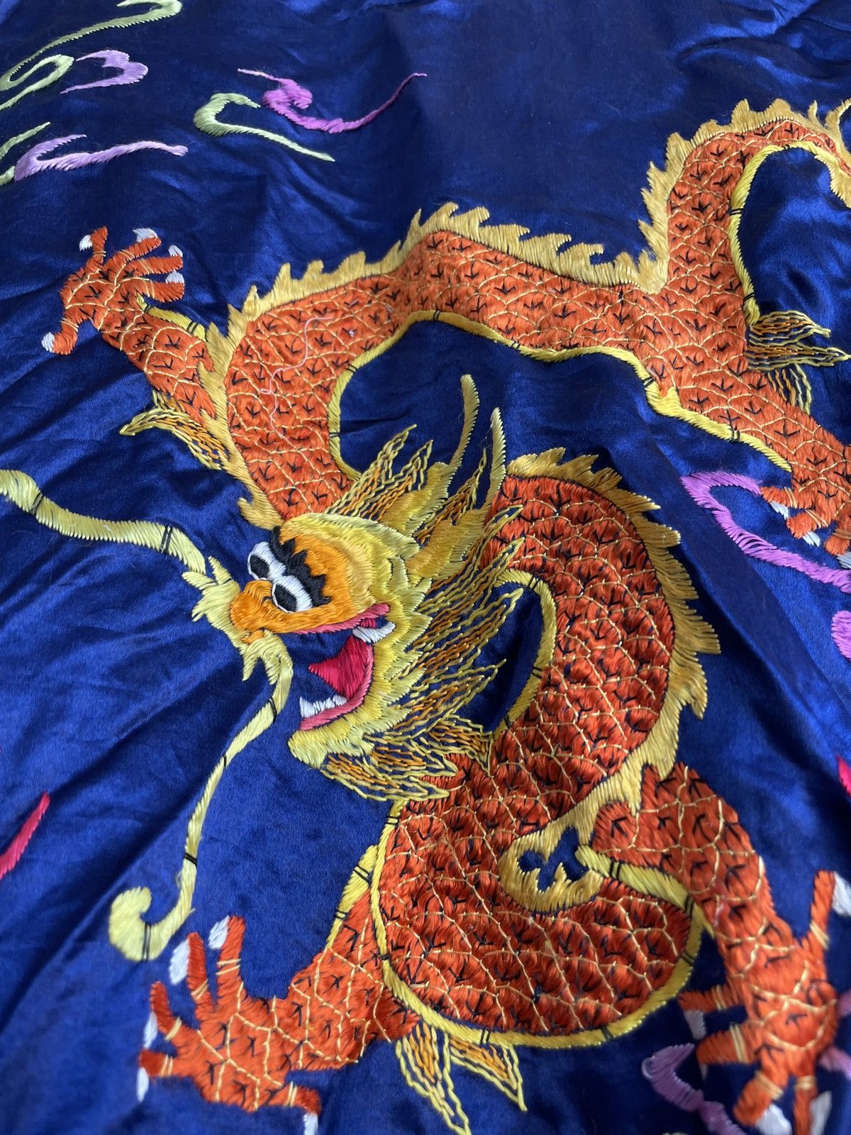 Vintage Vintage Kimono Embroidered sukajan Dragon Silk Rayon Robe Size US L / EU 52-54 / 3 - 7 Thumbnail