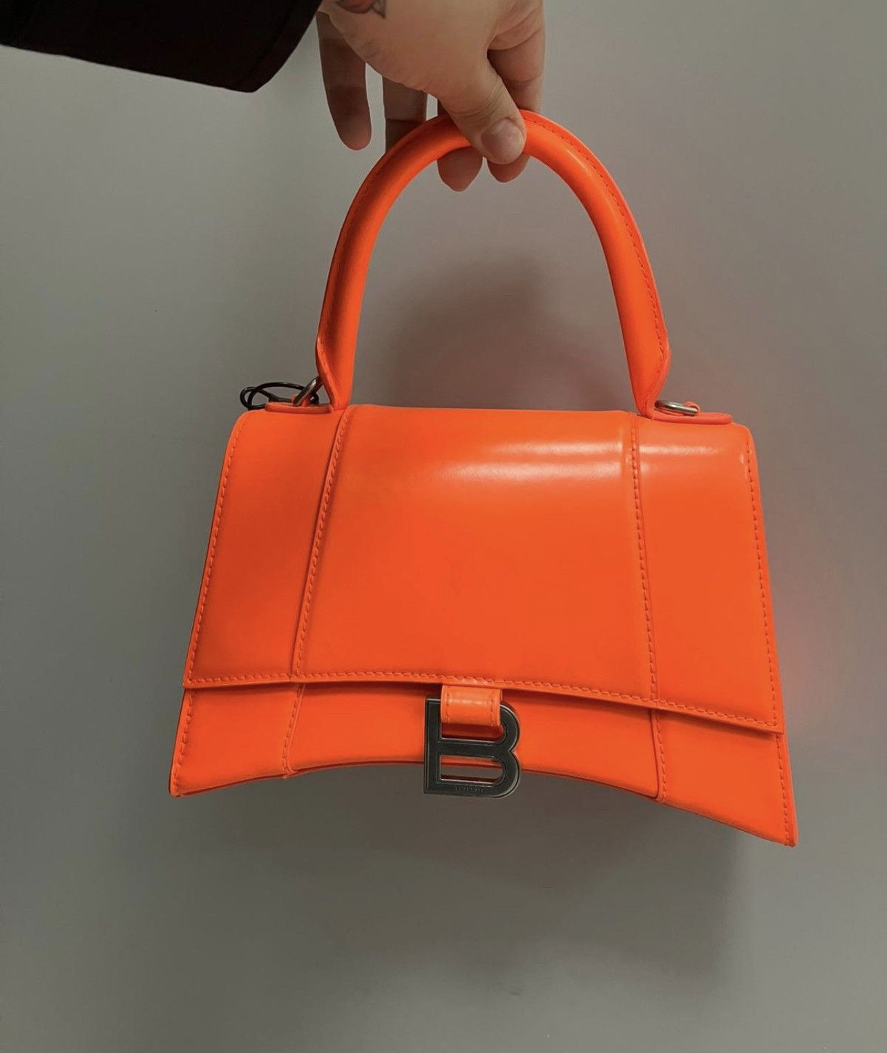 Balenciaga 🔥$2.8K VALUE🔥Balenciaga Hourglass Leather Top Handle Bag Size ONE SIZE - 1 Preview