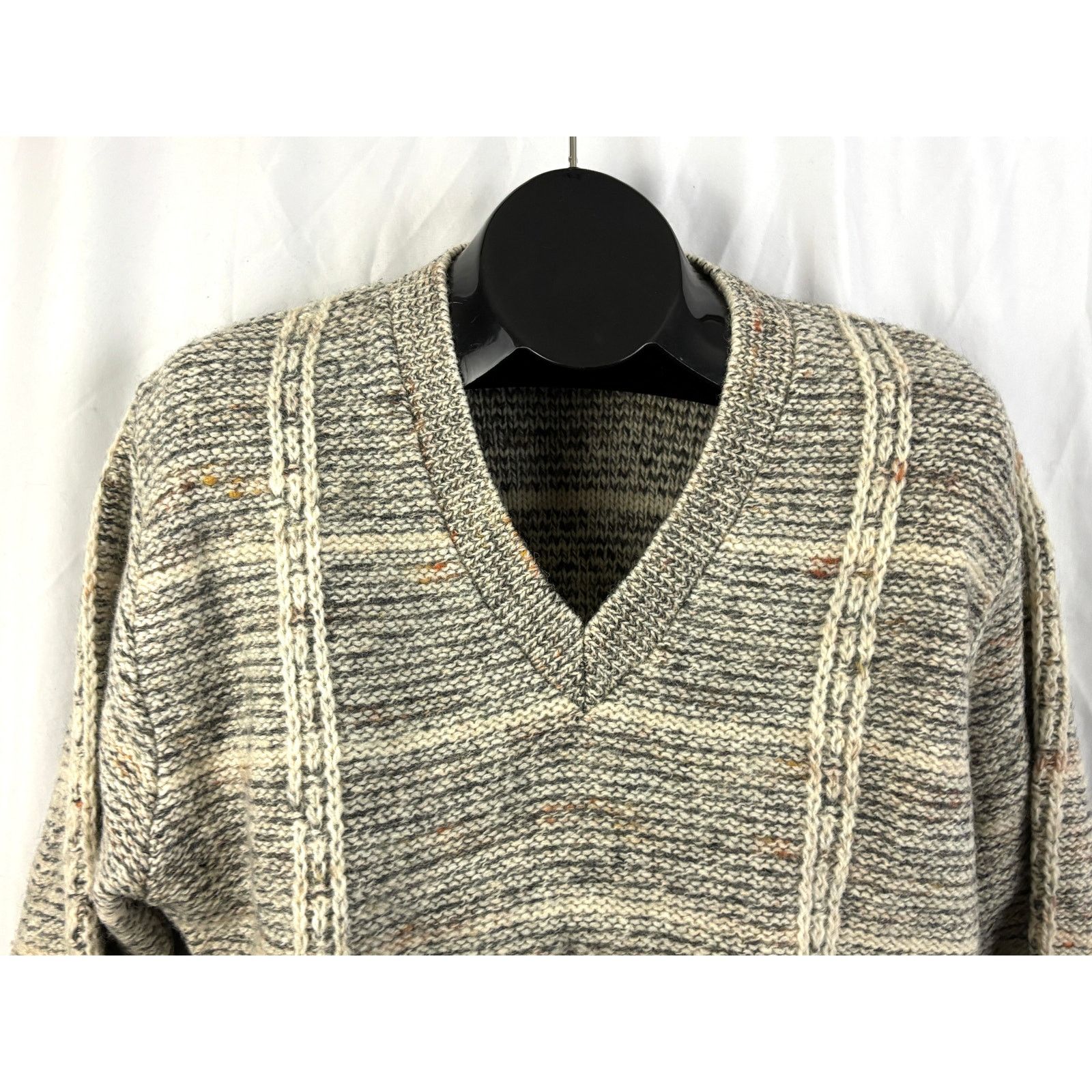 Pendleton Vtg Pendleton Pure Virgin Wool V-Neck Sweater USA Gray L Size US L / EU 52-54 / 3 - 9 Thumbnail