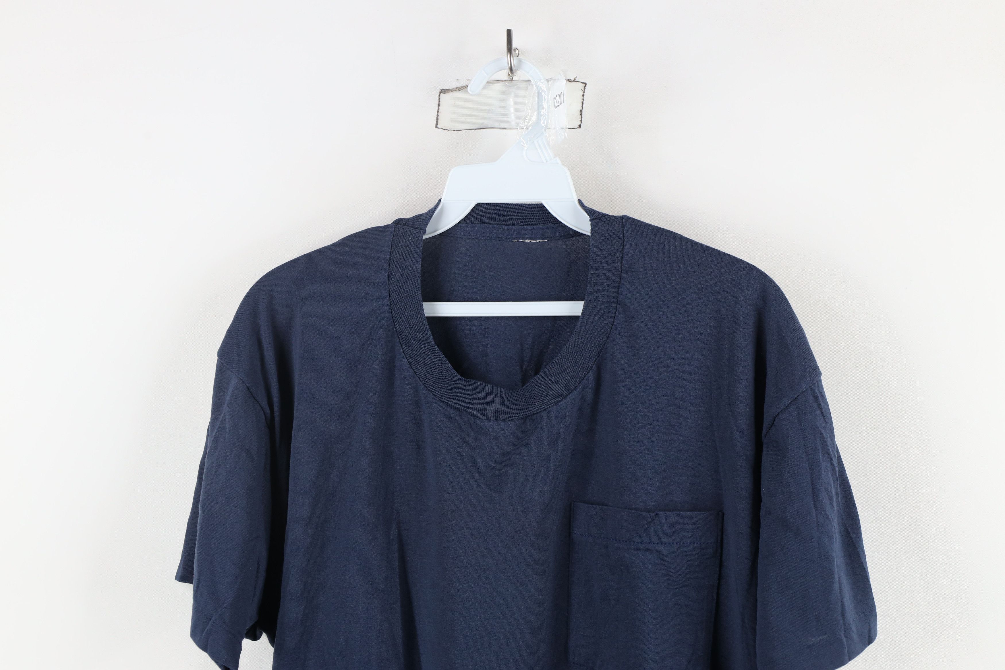 Vintage Vintage 70s Streetwear Blank Pocket T-Shirt Navy Blue USA Size US L / EU 52-54 / 3 - 2 Thumbnail