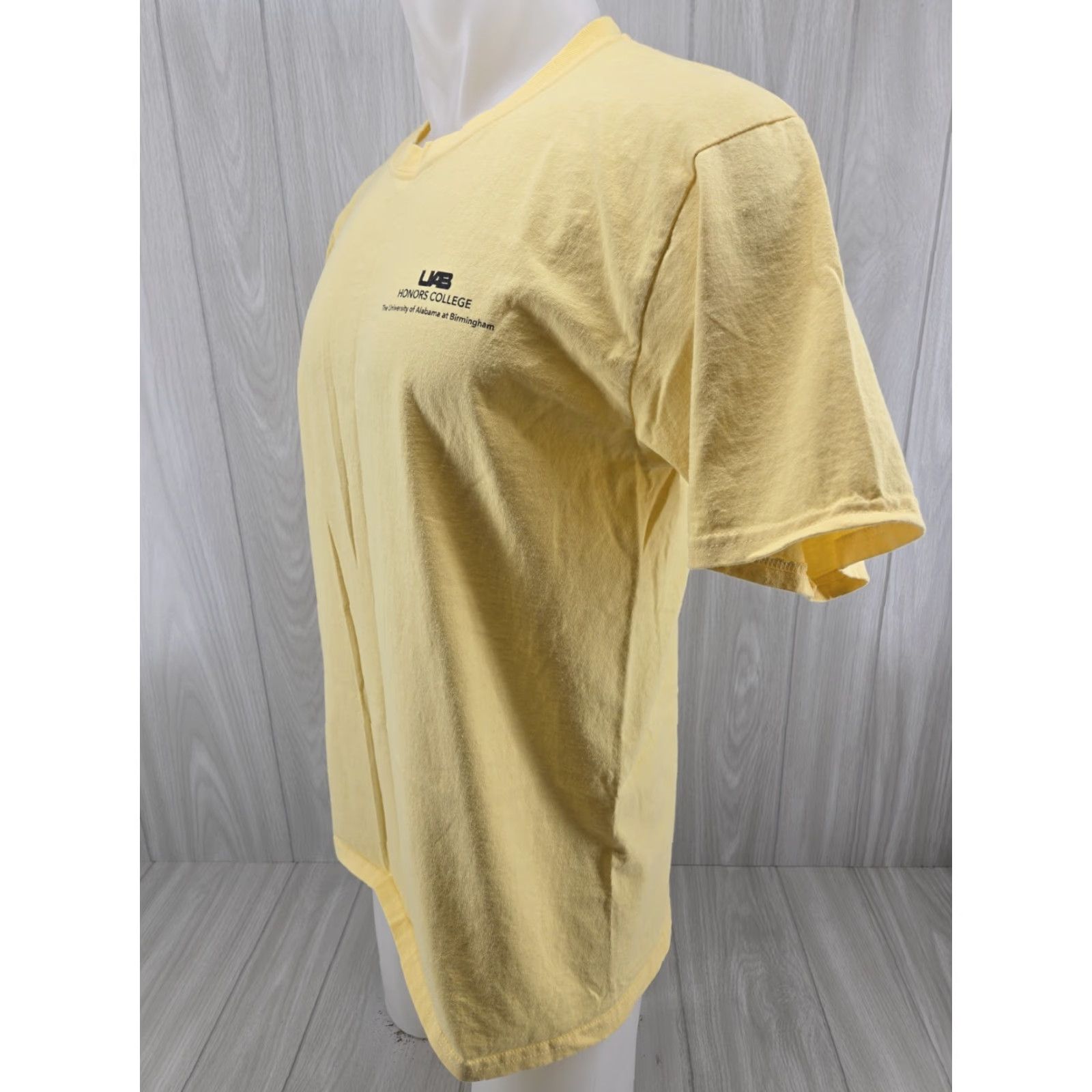 Port & Company UAB Blazers Honors College 2023 T Shirt Men Large Yellow Shirt Size US L / EU 52-54 / 3 - 4 Thumbnail