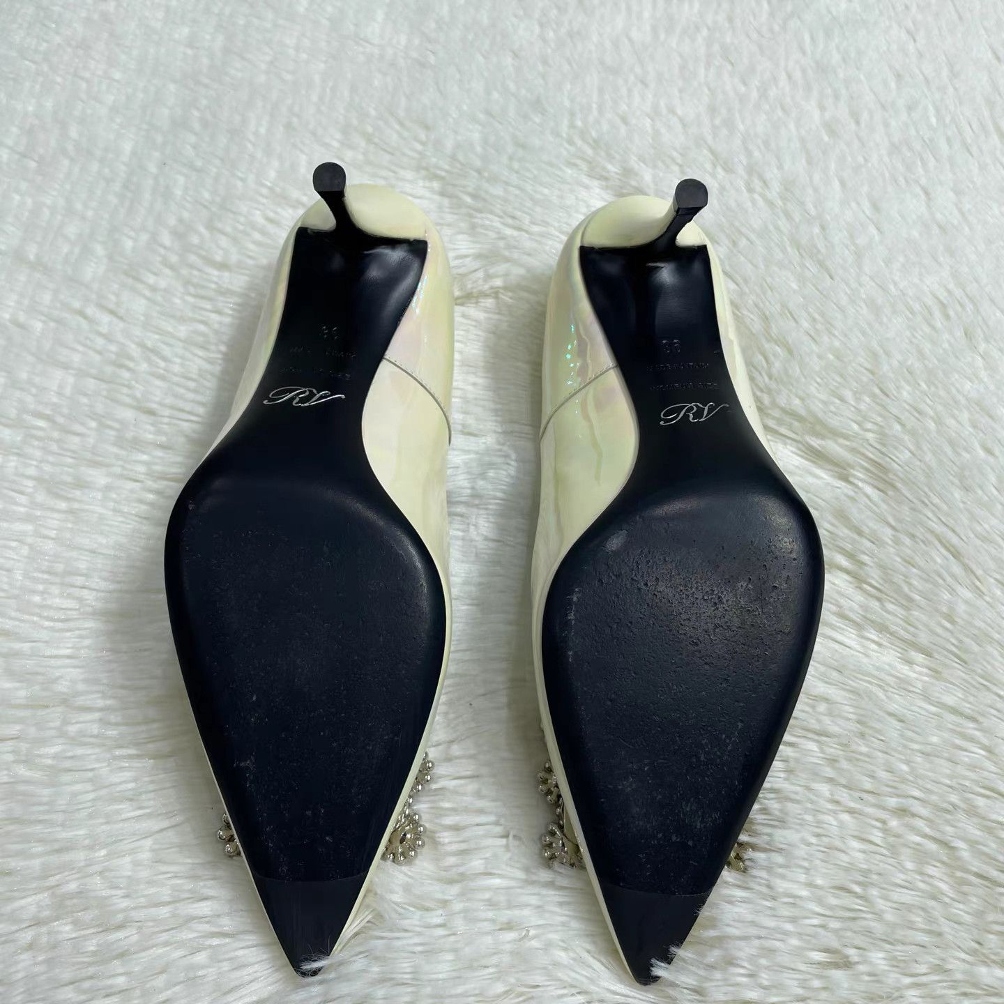 Roger Vivier Roger Vivier Flower Strass Leather Stiletto Heel Pumps K15 Size US 6 / IT 36 - 4 Thumbnail