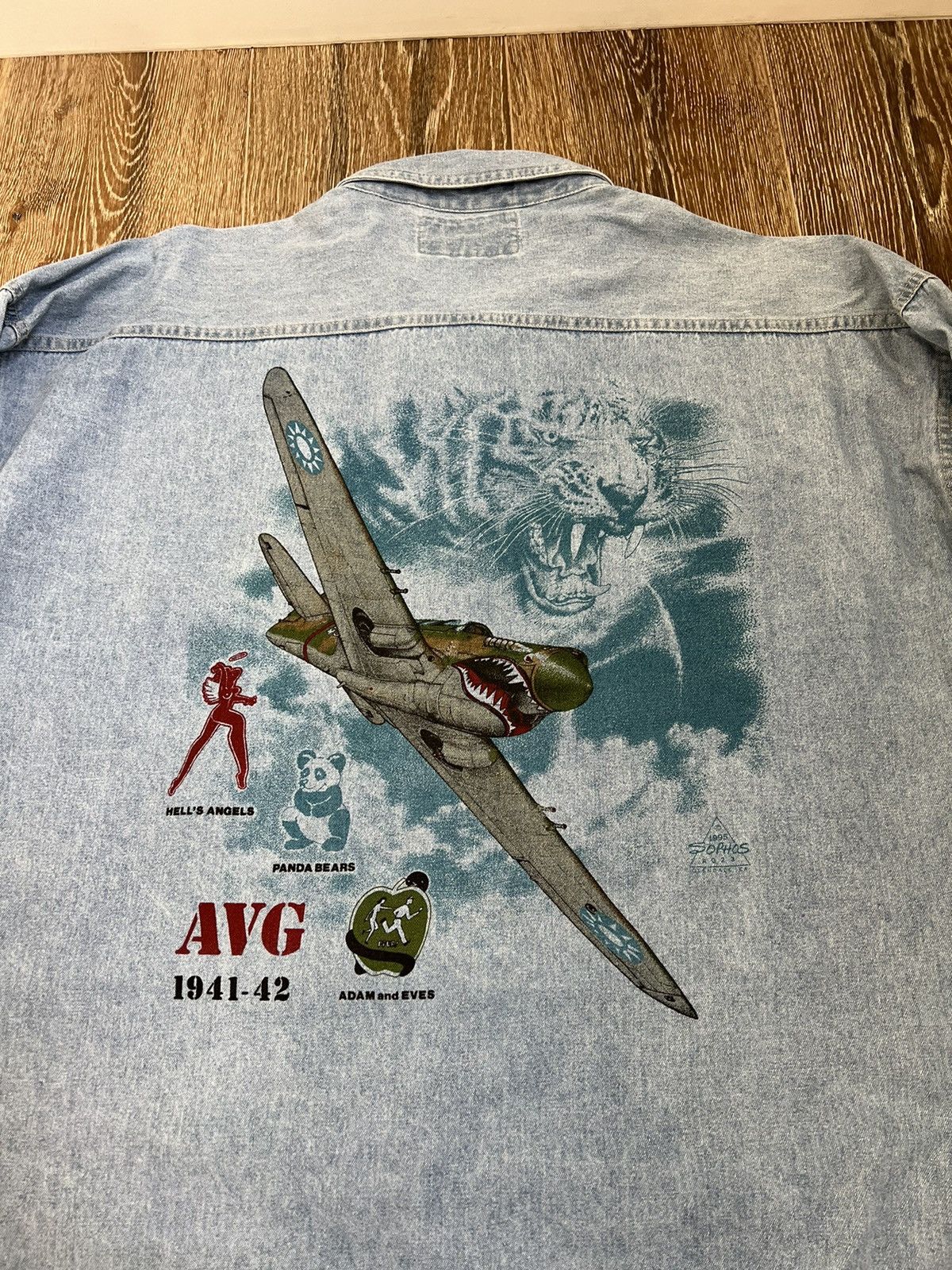 Vintage Vintage 1995 Sophos avg flying tigers ww2 denim button shirt Size US XXL / EU 58 / 5 - 3 Thumbnail