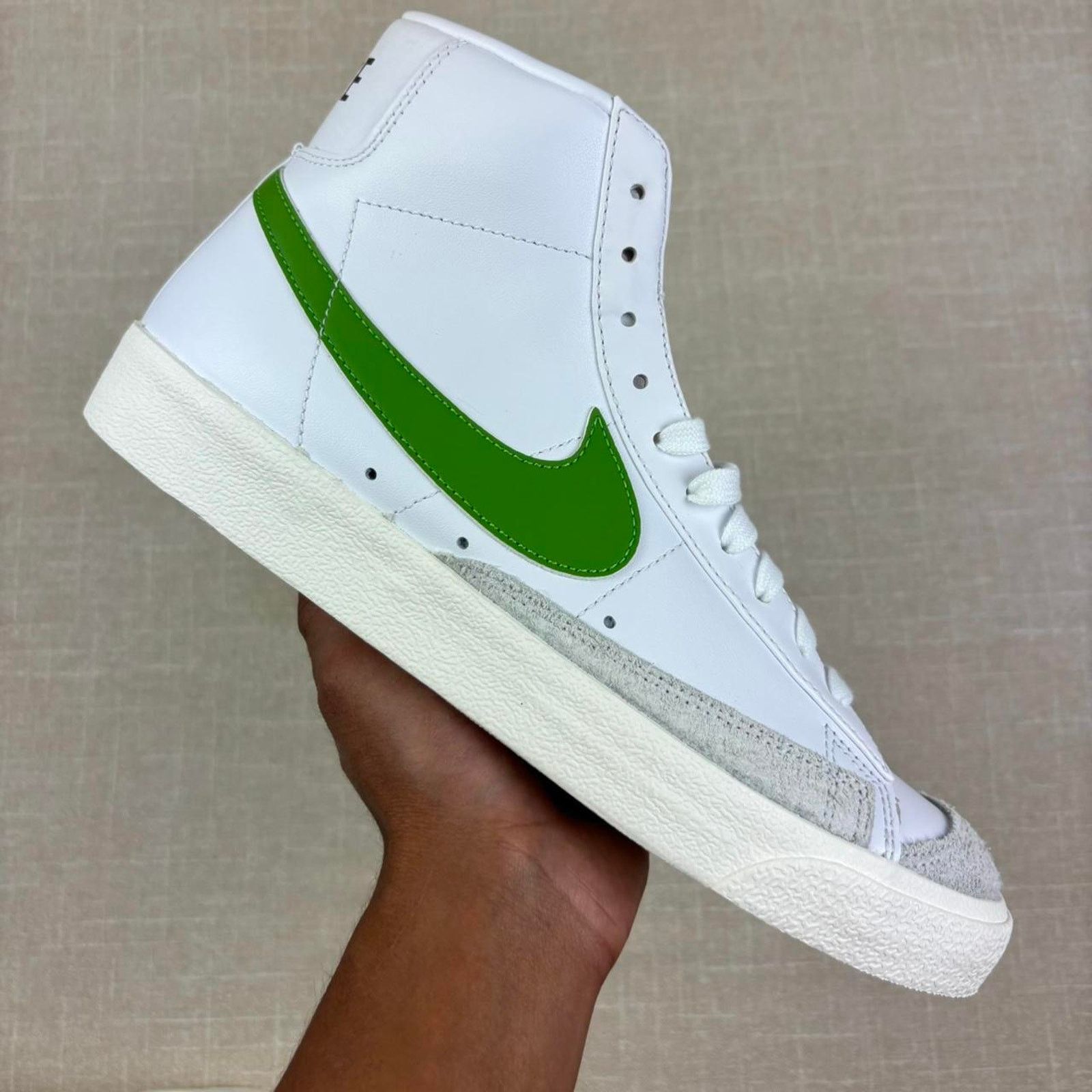 Nike ♻️ 2022 Nike Blazer Mid “Mismatched Swoosh” Size US 9.5 / EU 42-43 - 1 Thumbnail