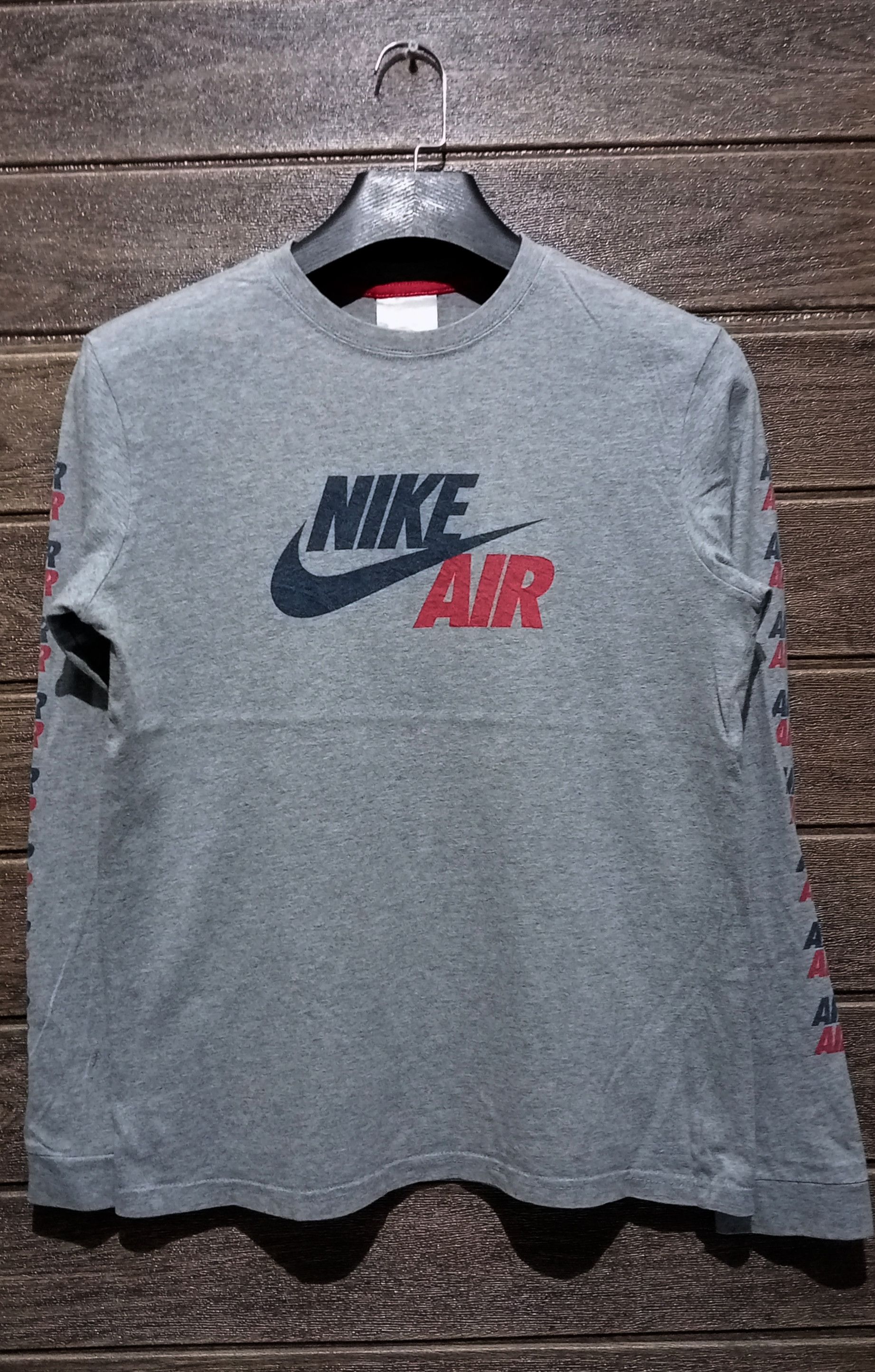 Nike Vintage Y2K Nike Air Long Sleeve Tshirt Size US L / EU 52-54 / 3 - 1 Thumbnail