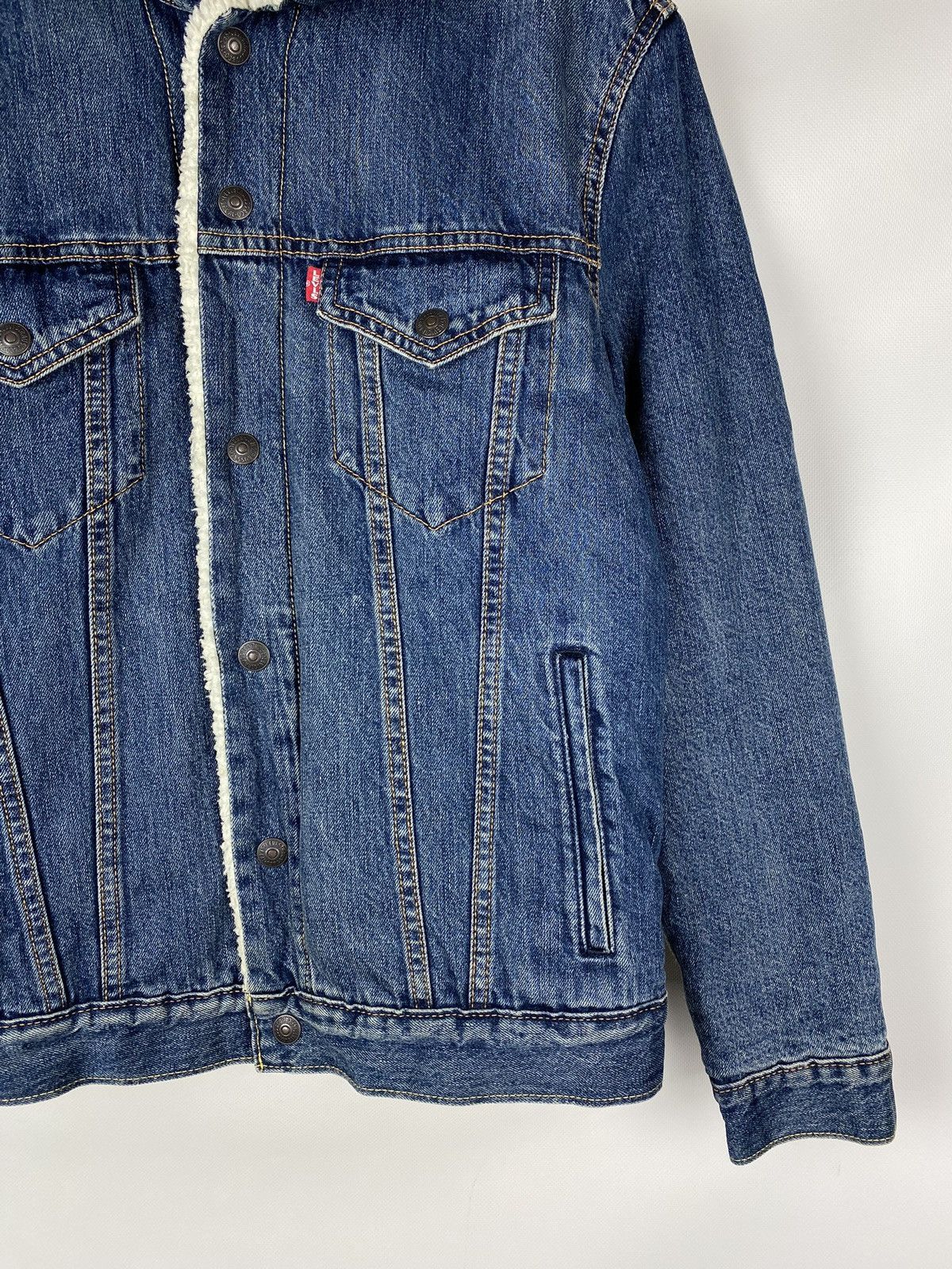 Levi's Levis Premium men’s Sherpa lined denim trucker jacket Size US S / EU 44-46 / 1 - 6 Thumbnail