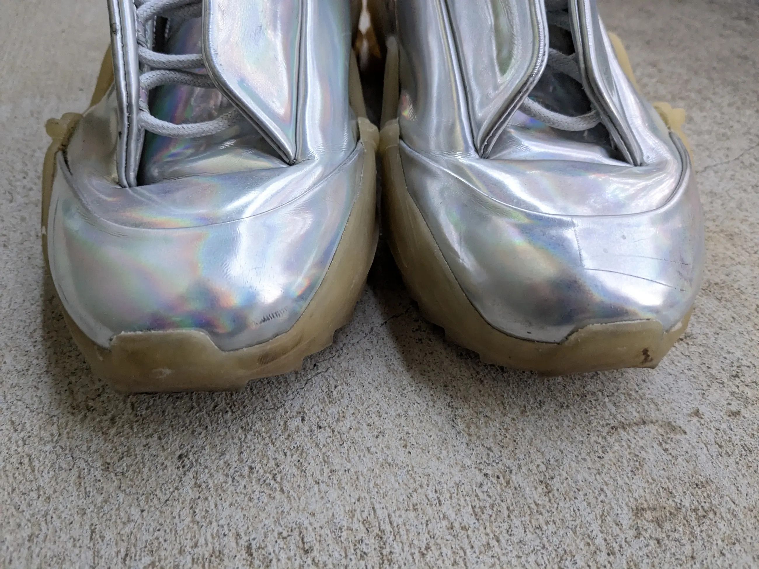 Maison Margiela Maison Margiela New Future Silver 8 41 Leather Low Tops Size US 8 / EU 41 - 2 Thumbnail