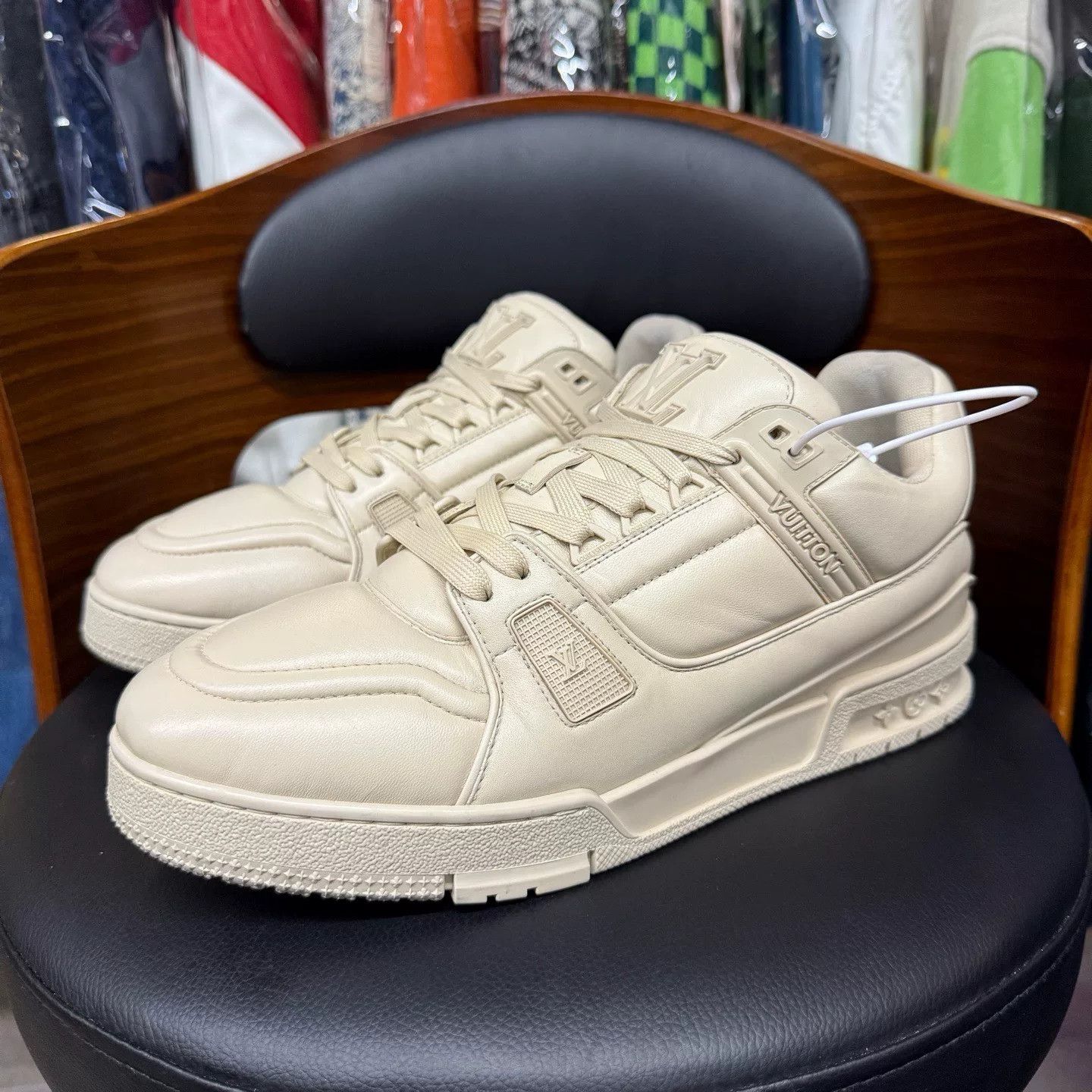 Louis Vuitton Louis Vuitton Training Beige Lowtop Sneakers 42 Men Size US 9 / EU 42 - 1 Thumbnail