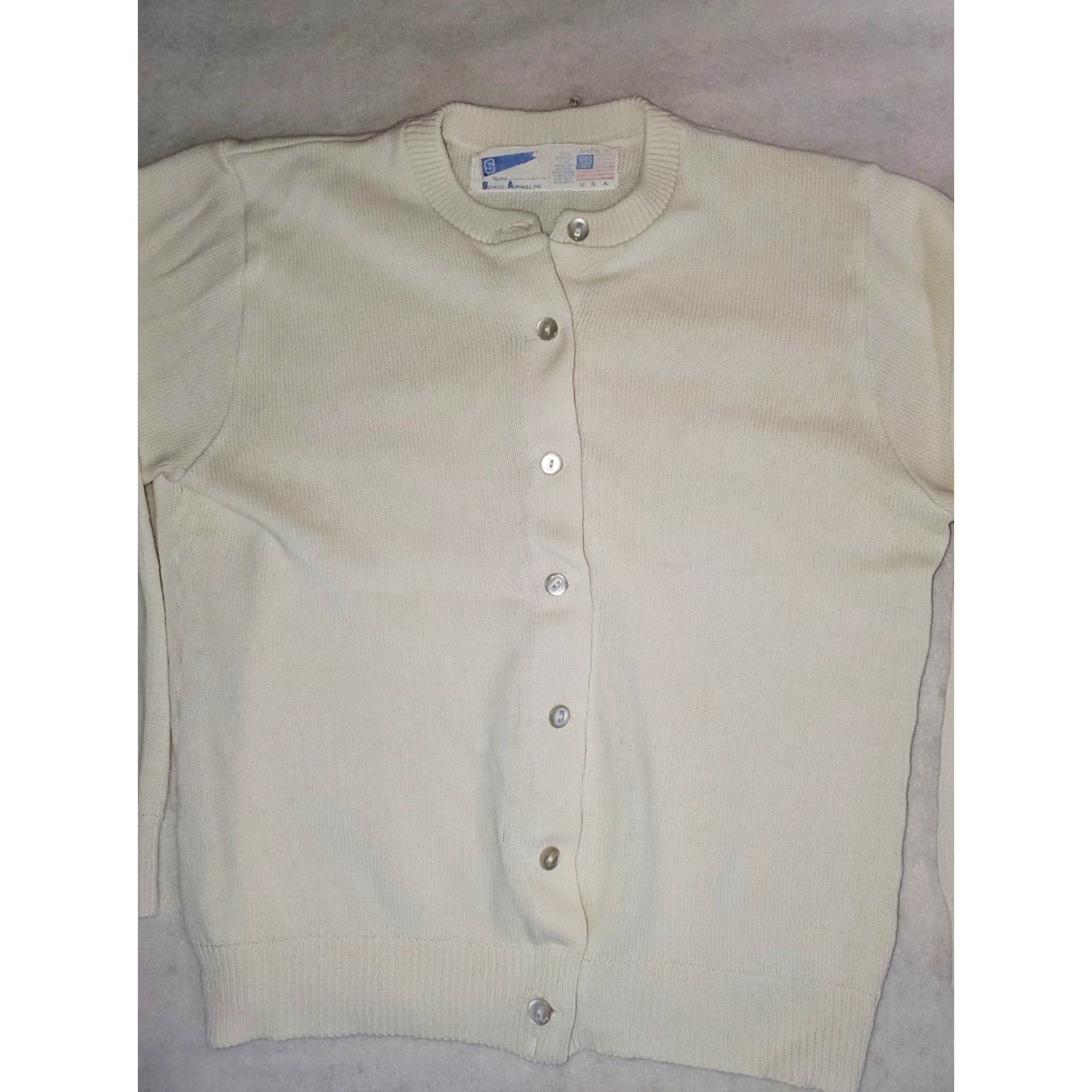 Vintage VINTAGE School Apparel Inc American Crew-neck Long Sleeve Sweater Button Up Womens 40 White Solid 80s Pattern Shirt Size S / US 4 / IT 40 - 2 Thumbnail