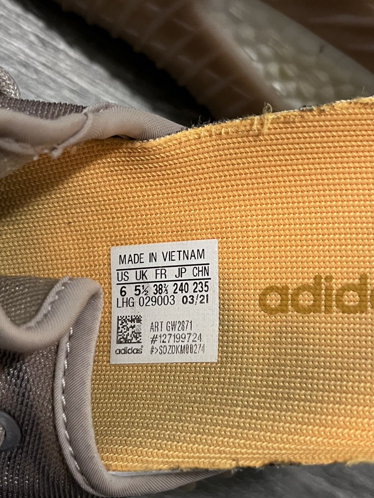Yeezy 350 MONO MIST Size US 7 / IT 37 - 7 Thumbnail