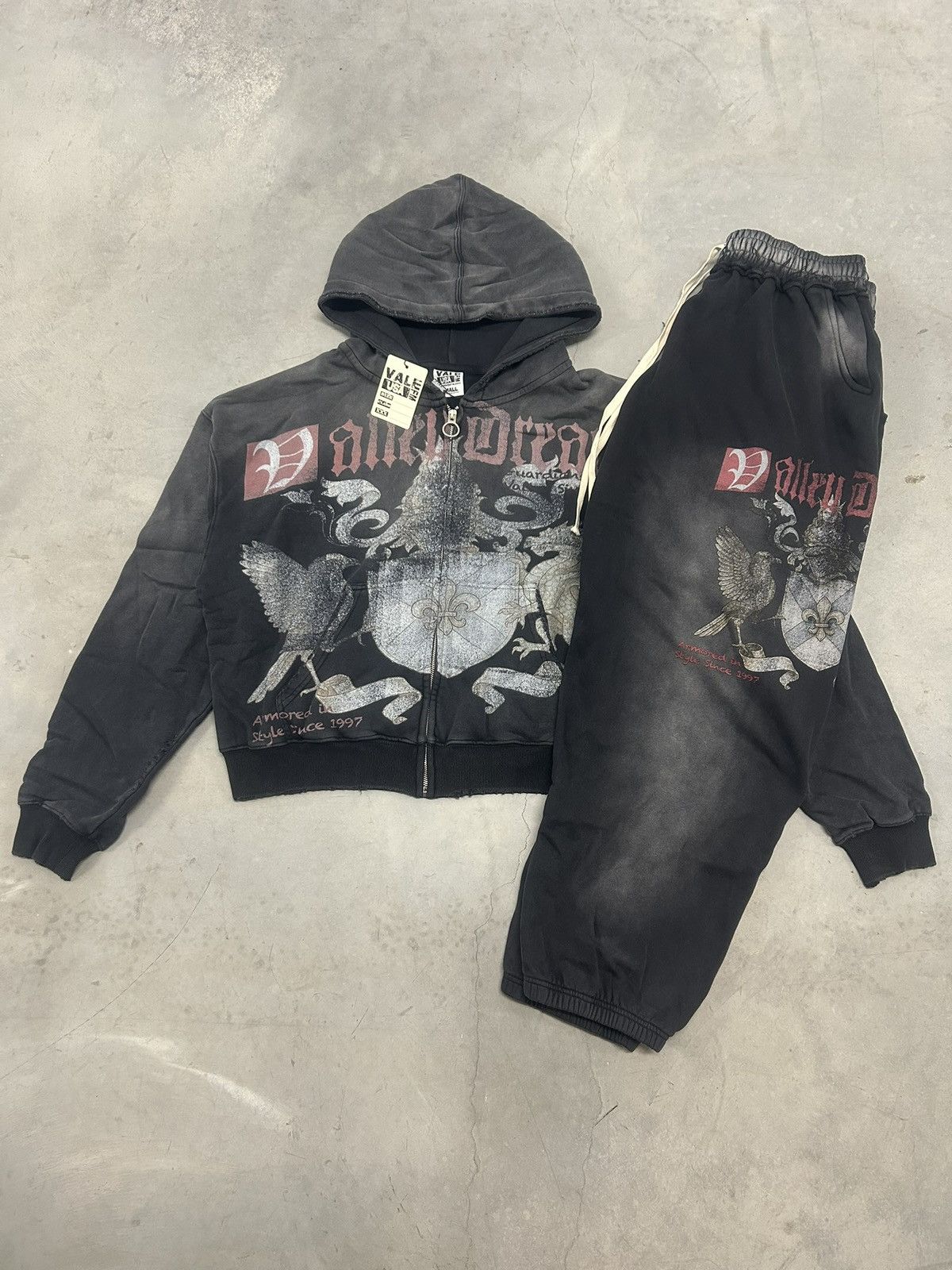 Vale Vale Forever Valley Dreams Crest Vendetta Sweatsuit Small Size US S / EU 44-46 / 1 - 1 Thumbnail