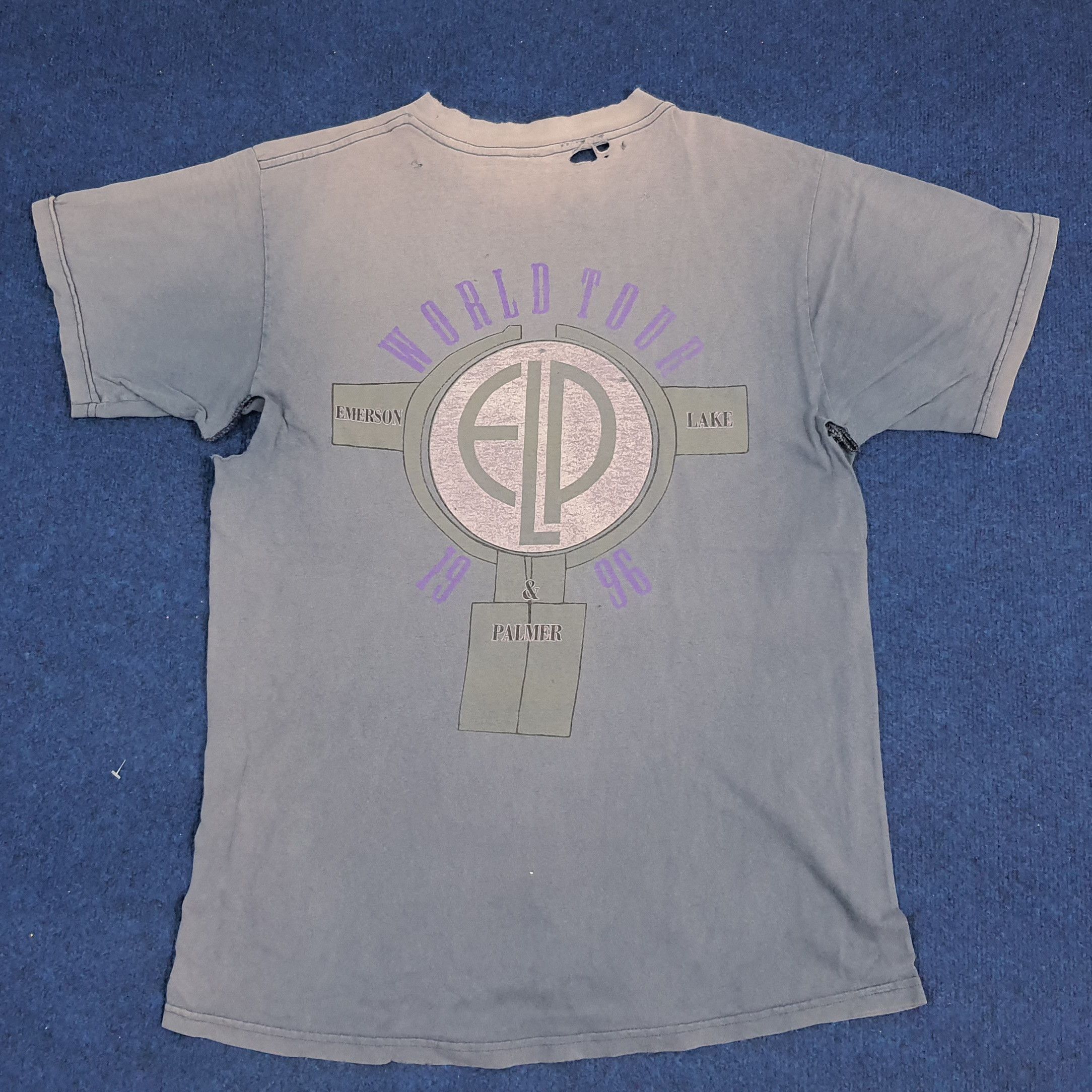 Band Tees × Vintage Vintage ELP Emerson, Lake & Palmer Rock Supergroup Tshirt Size US L / EU 52-54 / 3 - 3 Thumbnail
