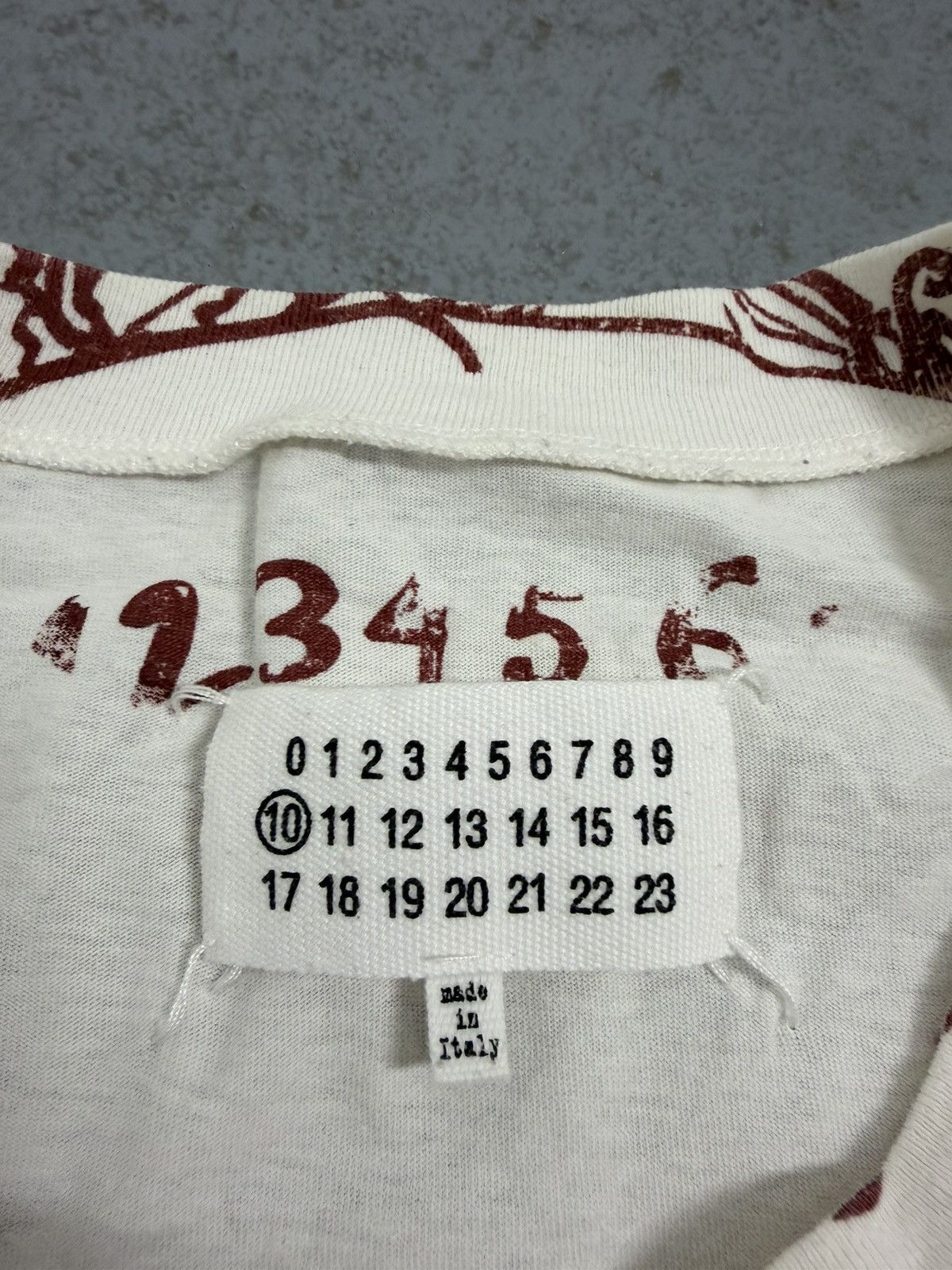 Maison Margiela Maison Margiela Letter Logo T-Shirt Size US M / EU 48-50 / 2 - 8 Thumbnail