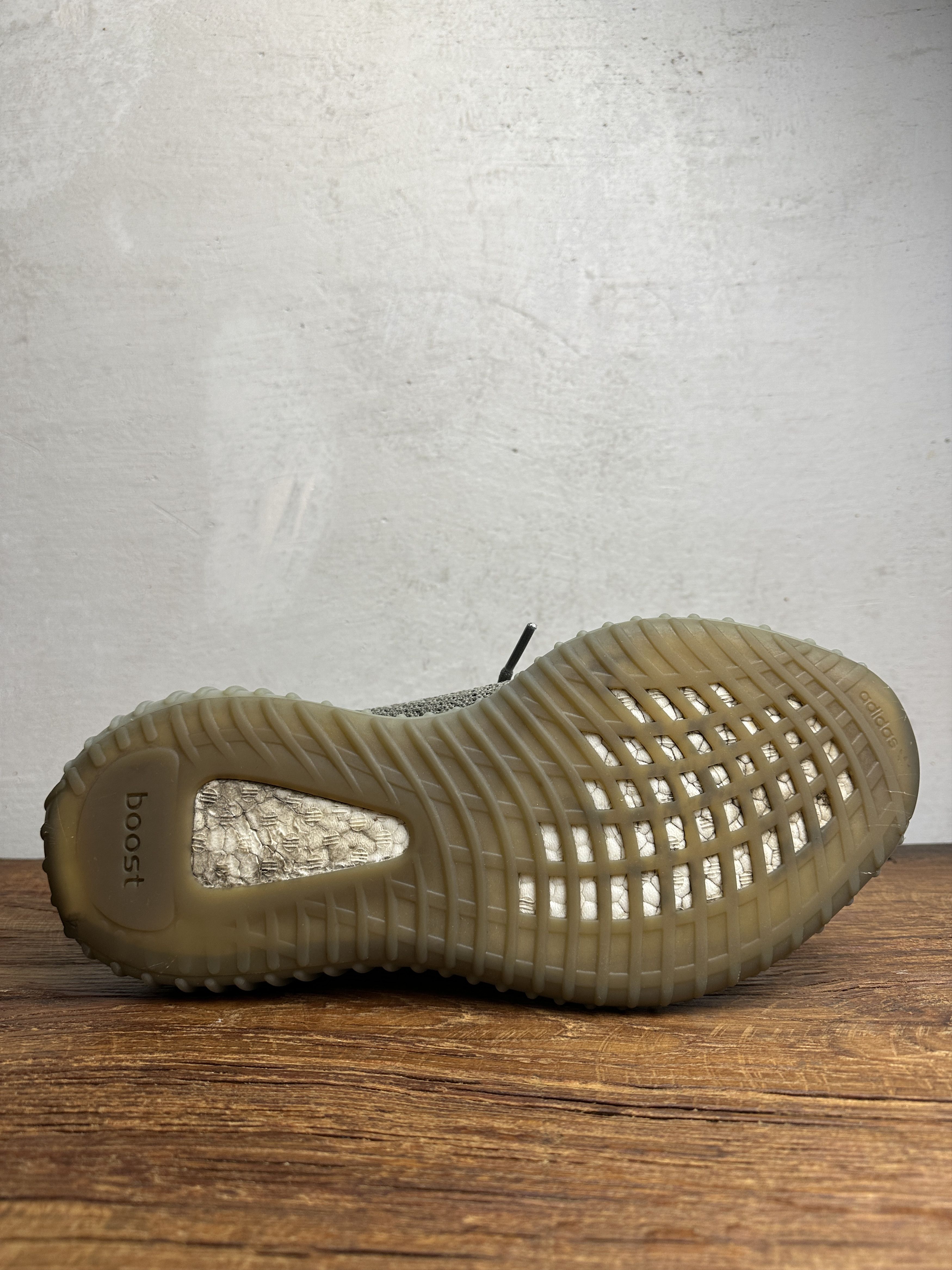 Adidas Adidas Yeezy Boost 350 V2 Olive HQ2059 Sneakers Size US 10.5 / EU 43-44 - 7 Thumbnail