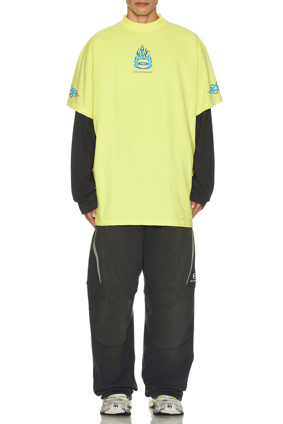 Balenciaga o1w1db10326 Burning Unity T-Shirt Oversized in Yellow Size US L / EU 52-54 / 3 - 3 Thumbnail