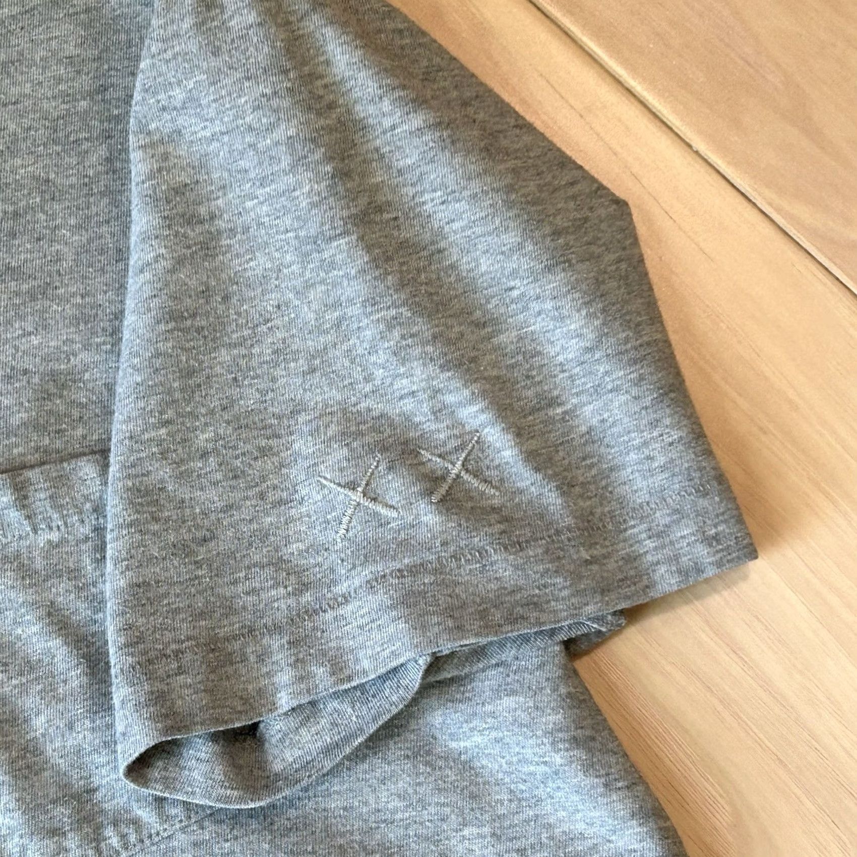 Kaws Kaws x Uniqlo Gray Shirt Short Sleeve Size Small Size US S / EU 44-46 / 1 - 3 Thumbnail