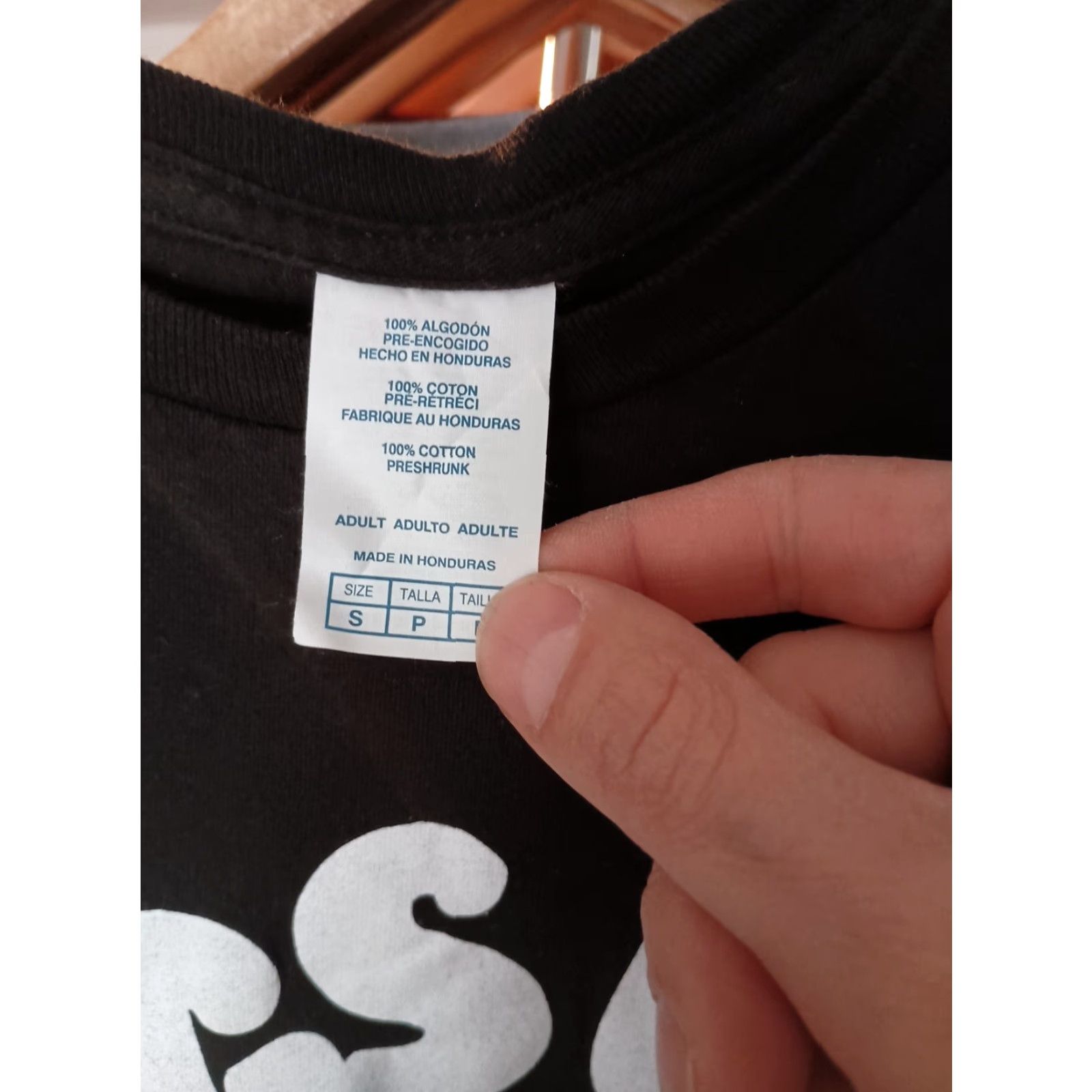 Vintage VINTAGE Arthur Hugs Not Drugs T-shirt Men S Black 90s Cartoon T-Shirt Mens Size US S / EU 44-46 / 1 - 3 Thumbnail