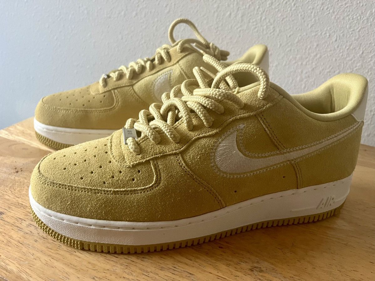 Nike Nike Air Force 1'07 LV8 Men's Size 10 Men’s- 11.5 Women’s Size US 10 / EU 43 - 3 Thumbnail