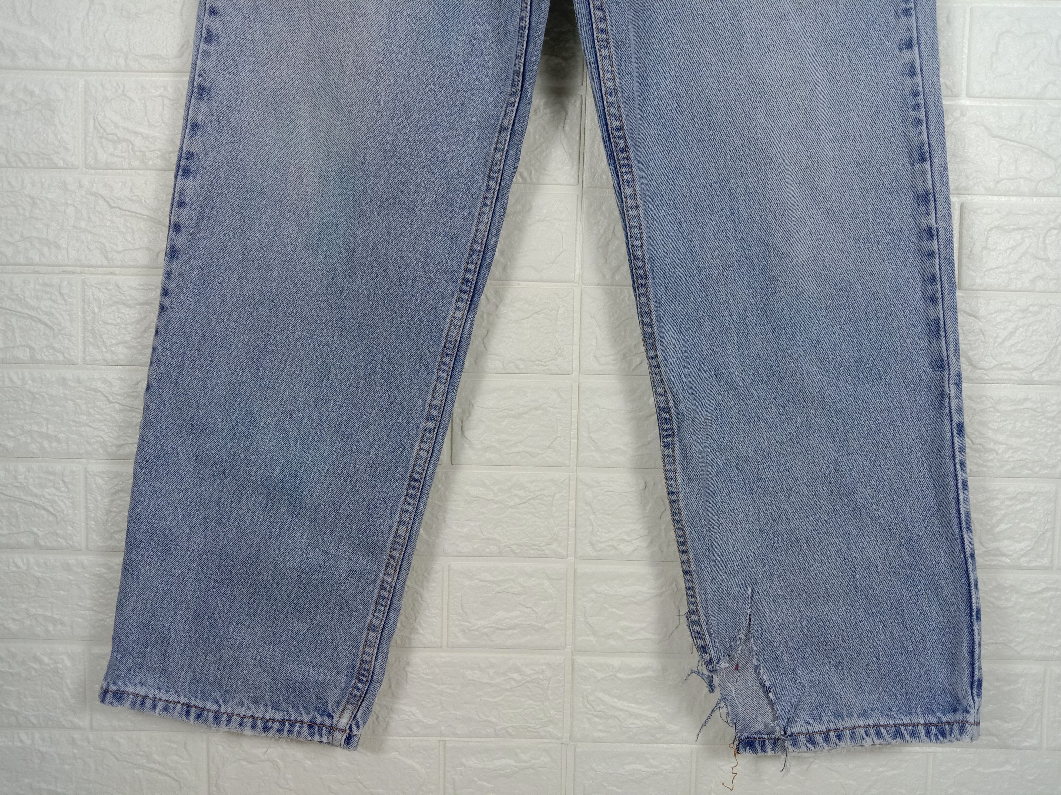 Levi's Vintage Levi's 550 Jeans Light Wash Distressed Denim Size US 34 / EU 50 - 4 Thumbnail