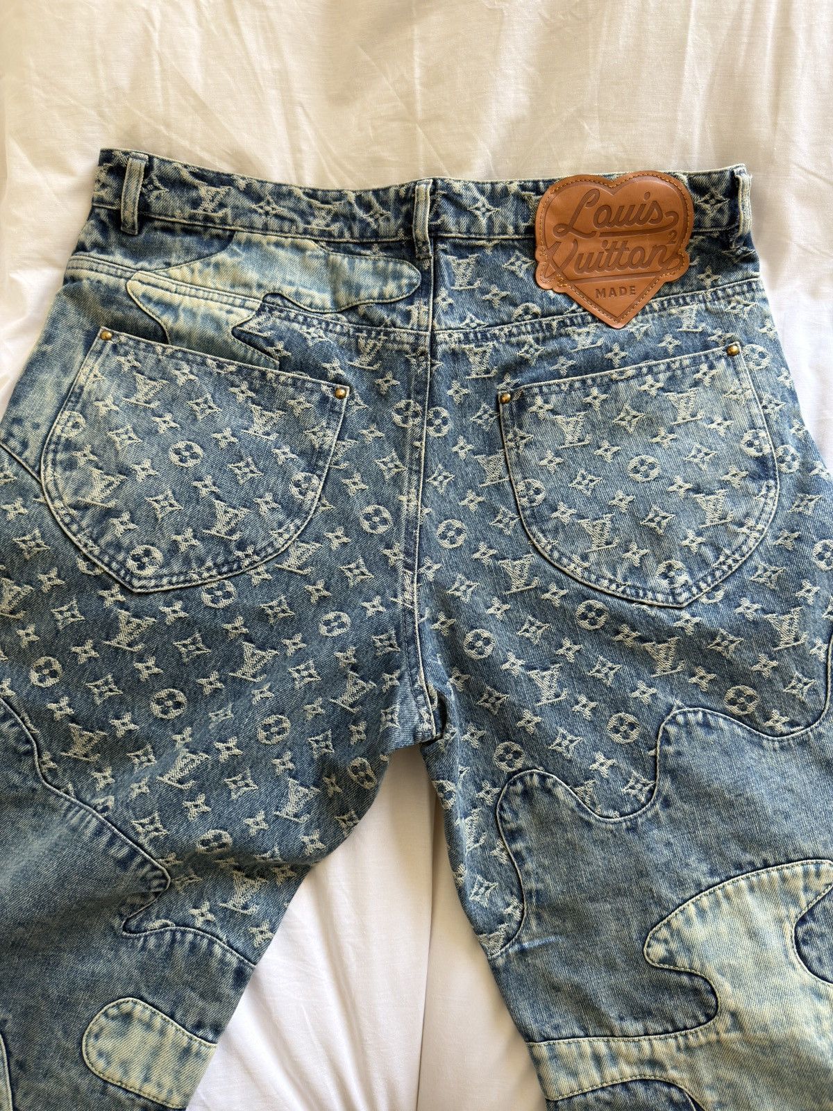 Louis Vuitton × Nigo LV x Nigo Monogram Crazy Denim Jeans Size US 33 - 5 Thumbnail