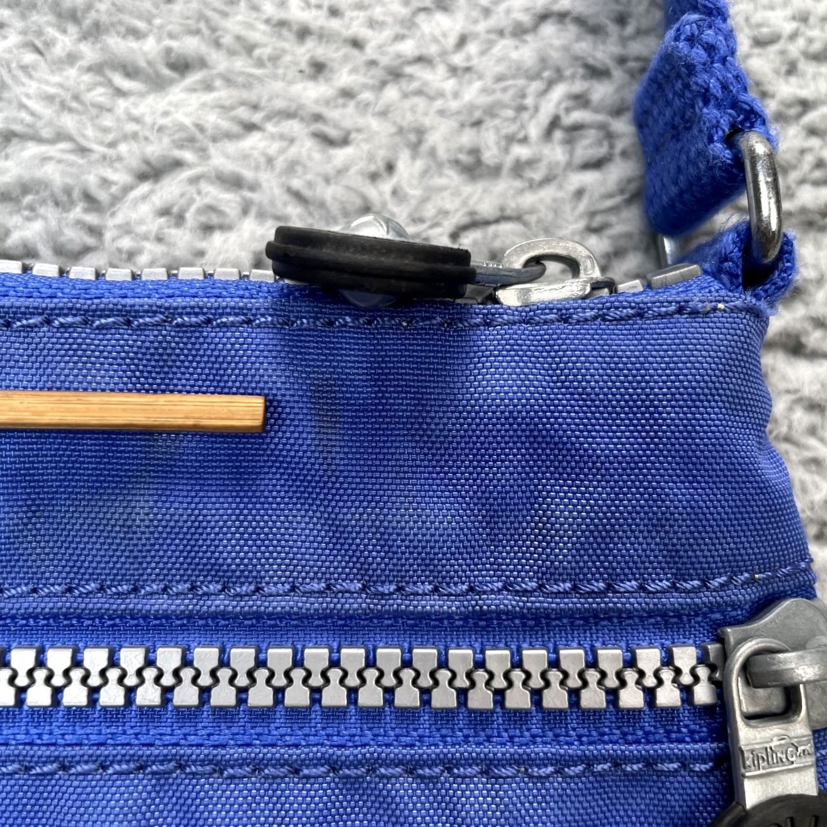 Vintage Kipling Bag Womens Blue Small Crossbody Purse Adjustable Strap Two Zip Pockets Crossbody Bag Womens Blue Small Kipling Adjustable Strap Zip Pockets Size ONE SIZE - 6 Thumbnail