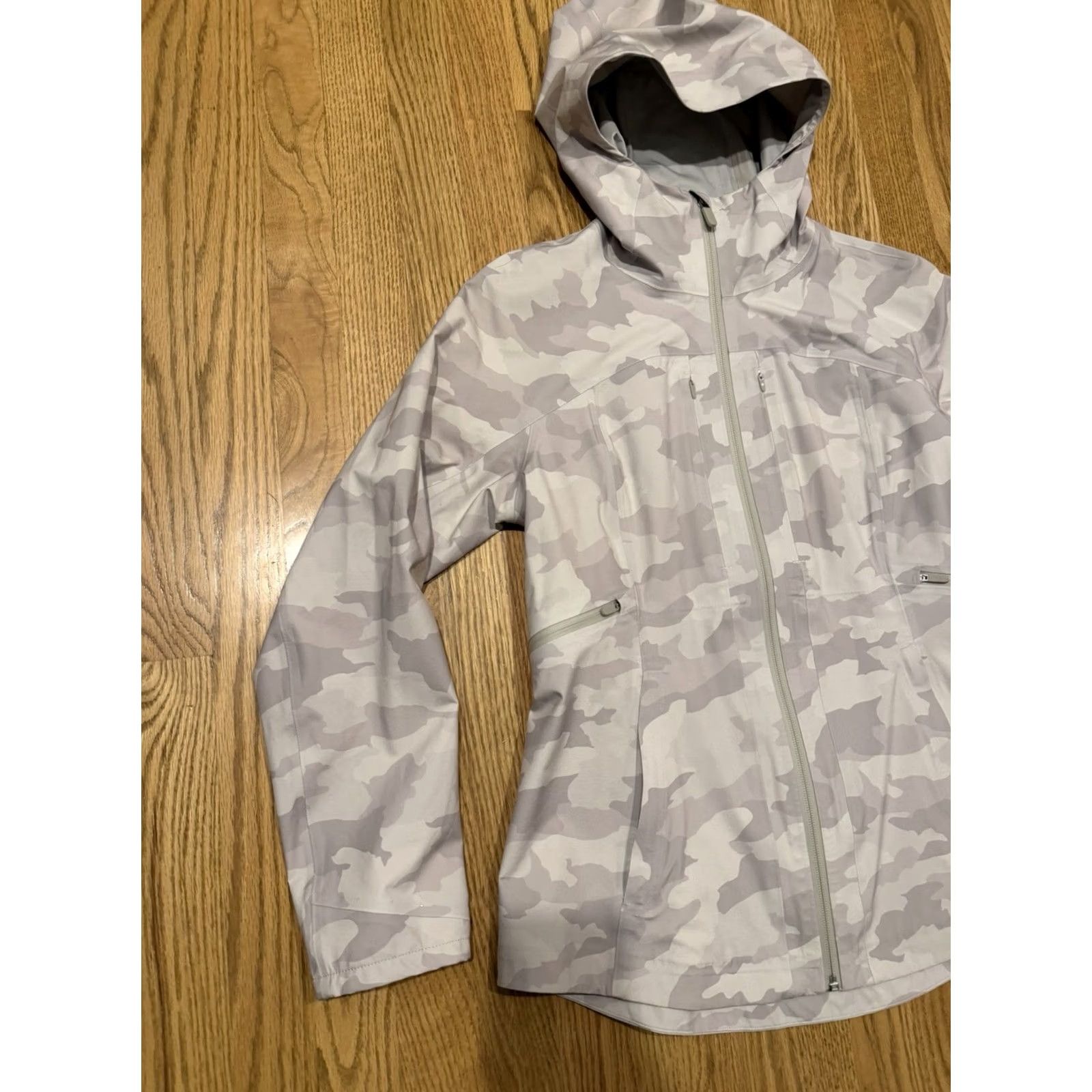 Lululemon Lululemon Break a Trail Full Zip Hoodie Jacket Women’s Size 8 White Opal Camo Windbreaker Pockets Size M / US 6-8 / IT 42-44 - 5 Thumbnail