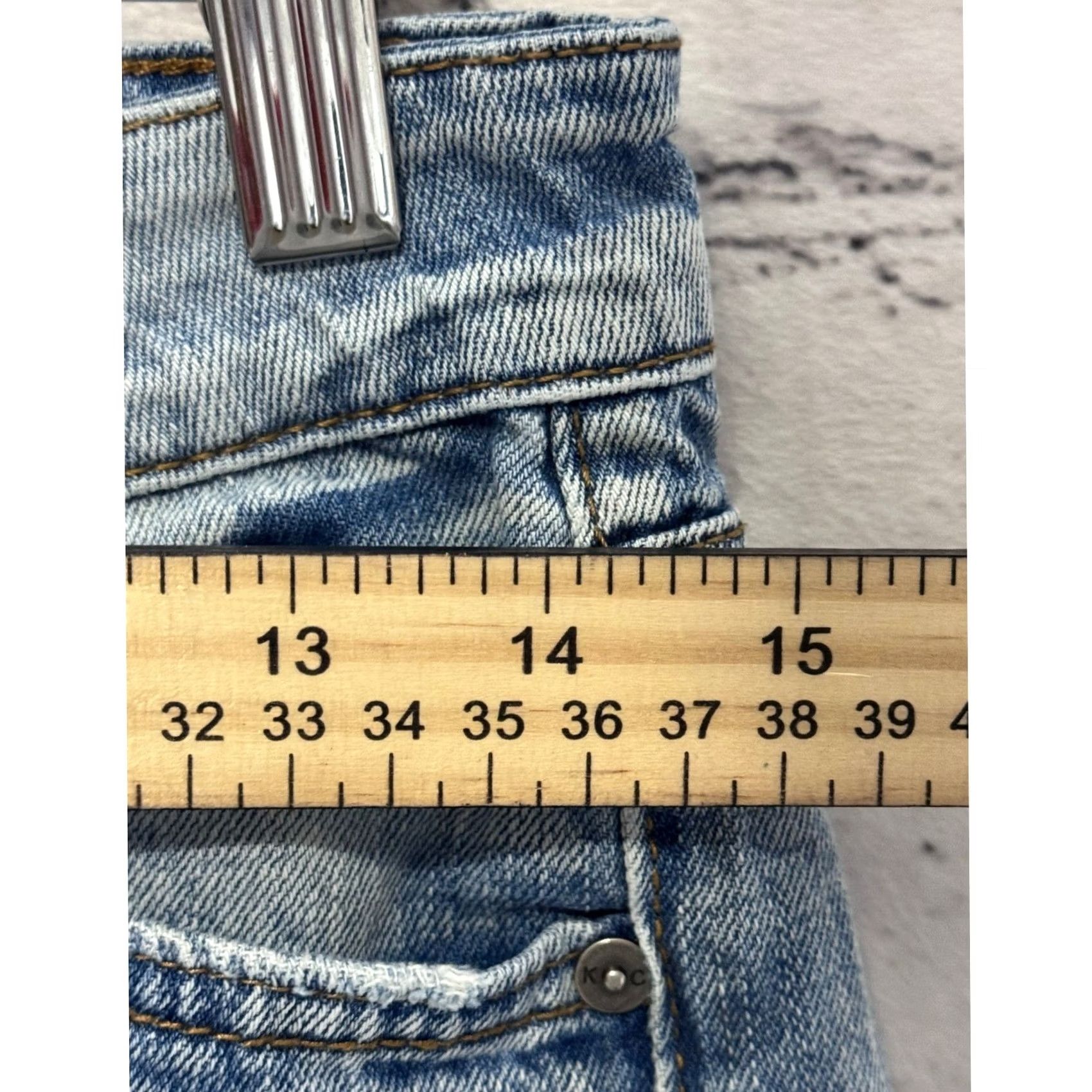 Vintage KanCan Jeans Womens Size 7 Distressed Light Wash Denim Boyfriend Crop Jeans Size 28" / US 6 / IT 42 - 4 Thumbnail
