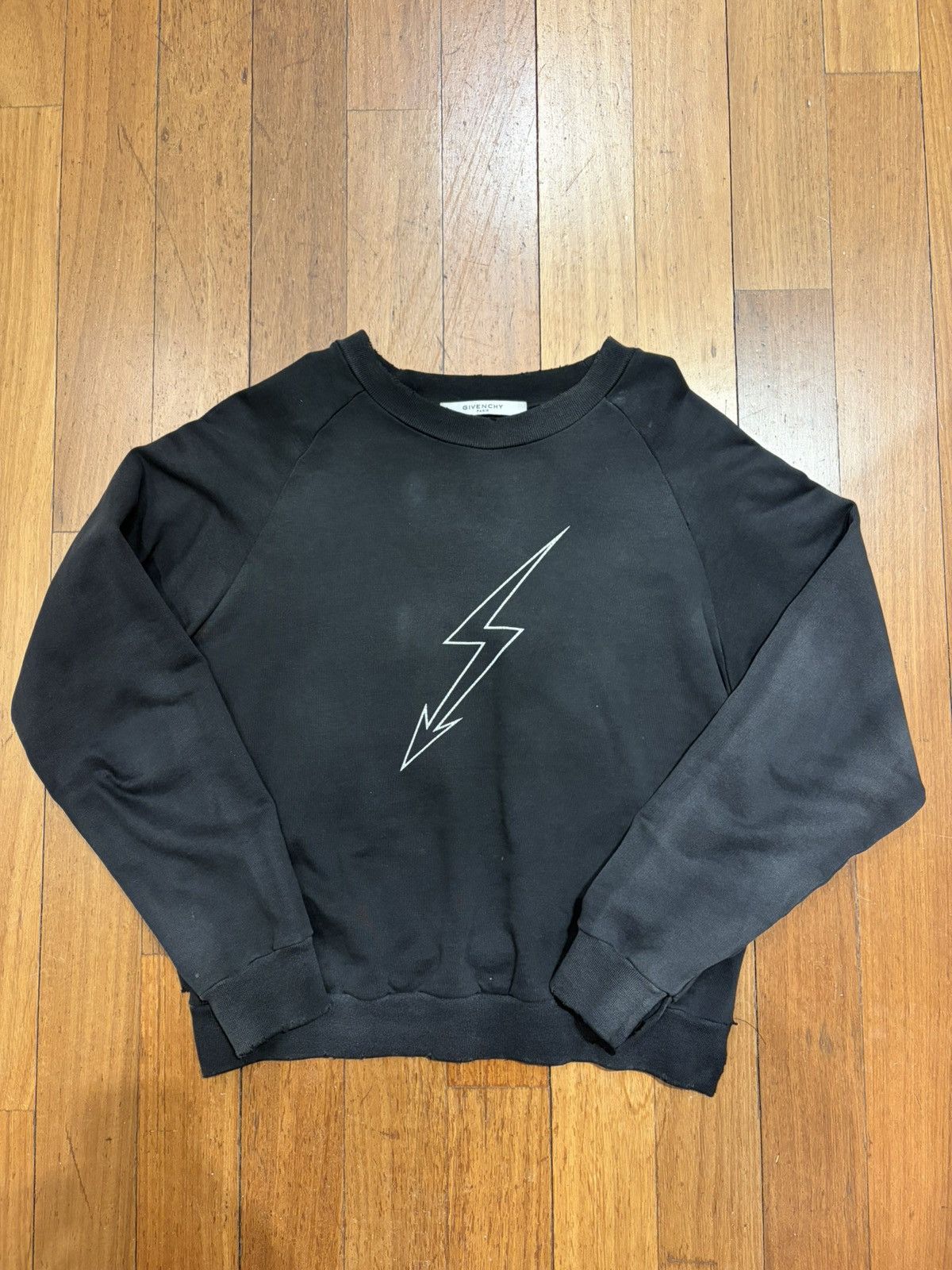 Givenchy Givenchy Distressed World Tour Crewneck Size US M / EU 48-50 / 2 - 1 Thumbnail
