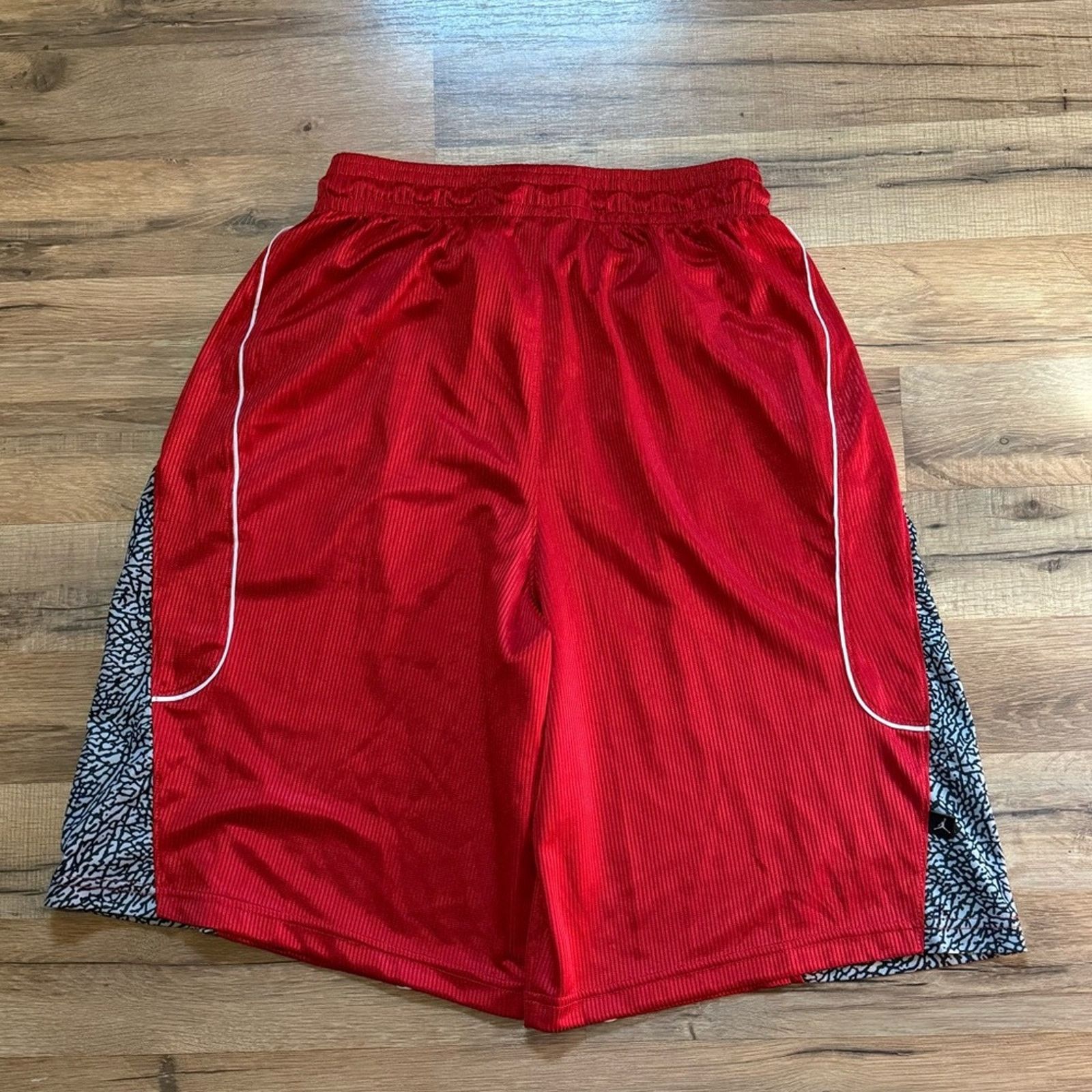 Jordan Brand Jordan Dri-Fit Elephant Print Shorts Size US 28 / EU 44 - 4 Thumbnail