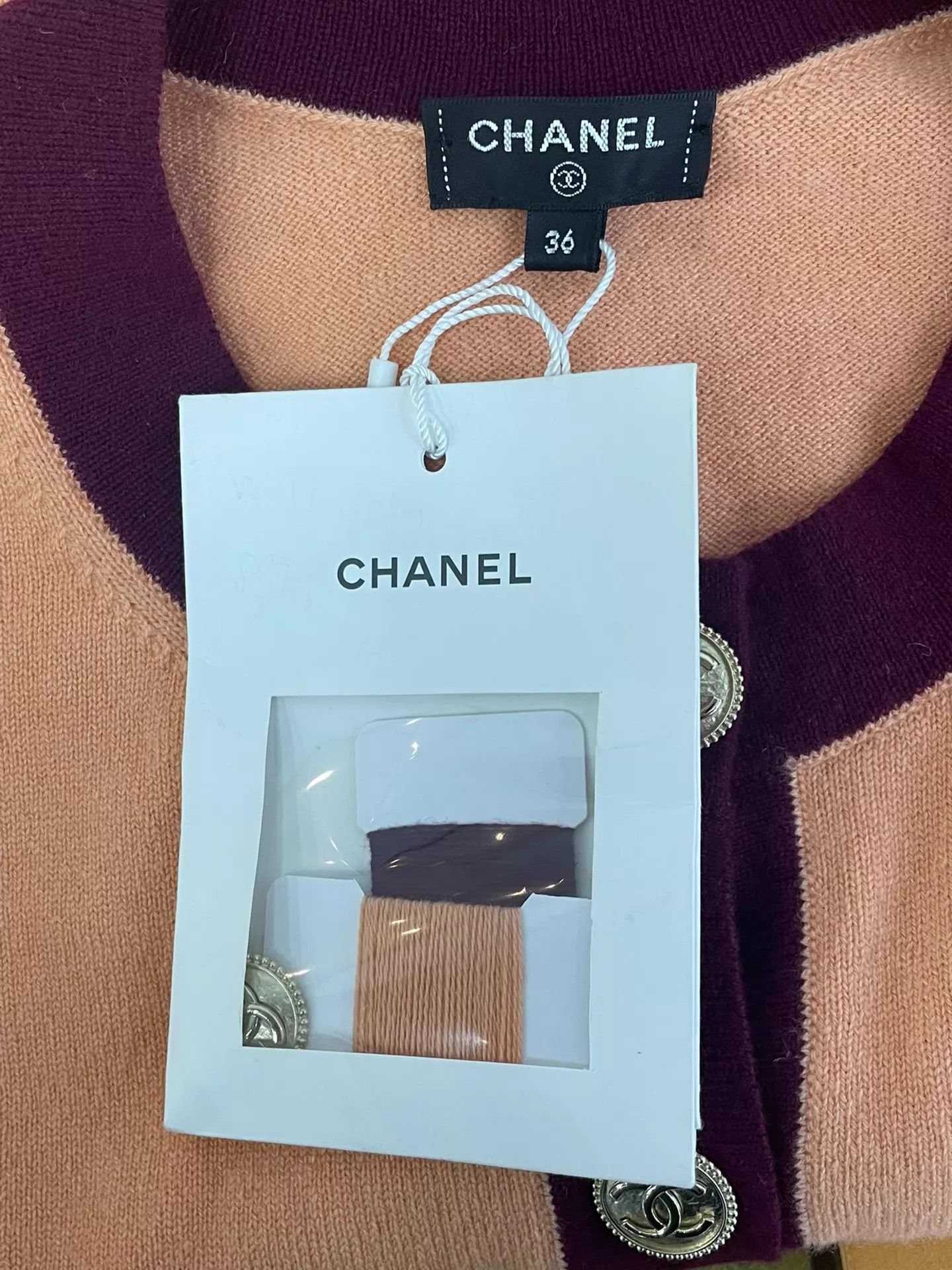 Chanel Chanel Orange Cashmere Knit Short Sleeve 36 New With Tags Size XS / US 0-2 / IT 36-38 - 4 Thumbnail