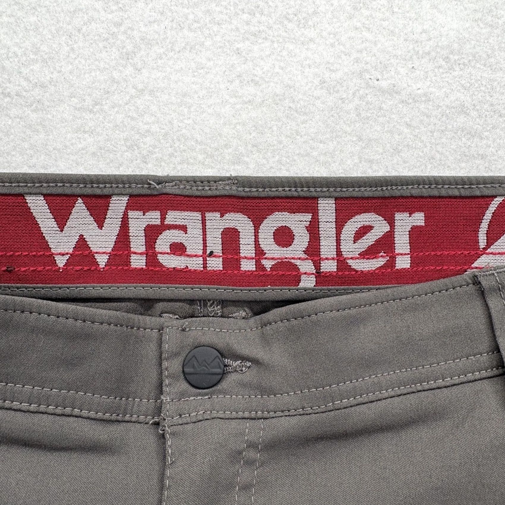 Wrangler Wrangler Cargo Pants Mens 40x32 Gray Nylon Spandex Lightweight Stretch Pocket Utility Cargo Size US 40 / EU 56 - 4 Thumbnail