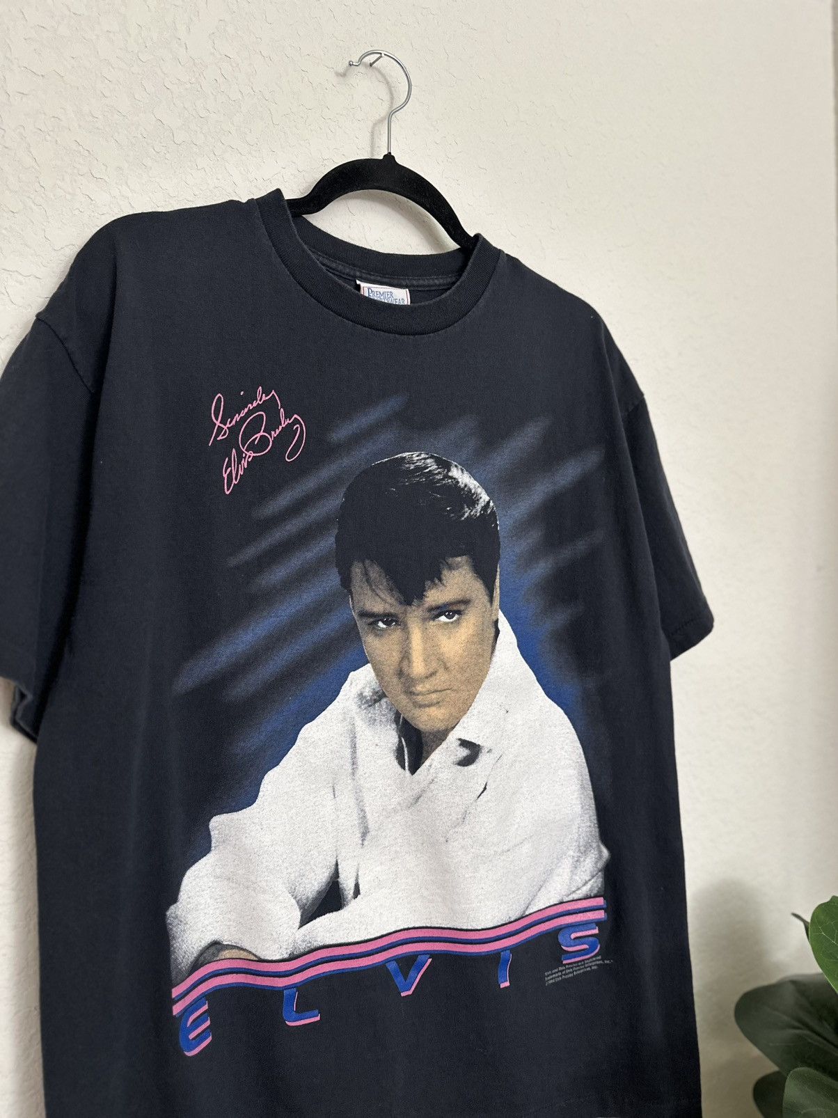 Vintage Vintage 1994 Elvis Presley Portrait Big Face Single Stitch L Size US L / EU 52-54 / 3 - 9 Thumbnail