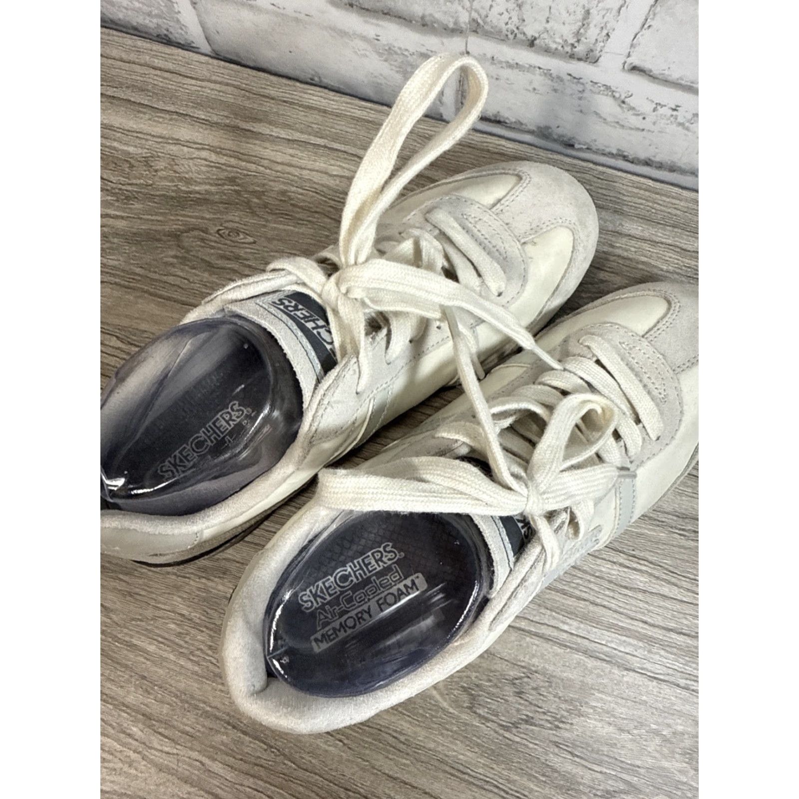 SKECHERS SKECHERS Air Cooled Memory Foam Athletic Gray Suede Synthetic Womens 9 Size ONE SIZE - 5 Thumbnail